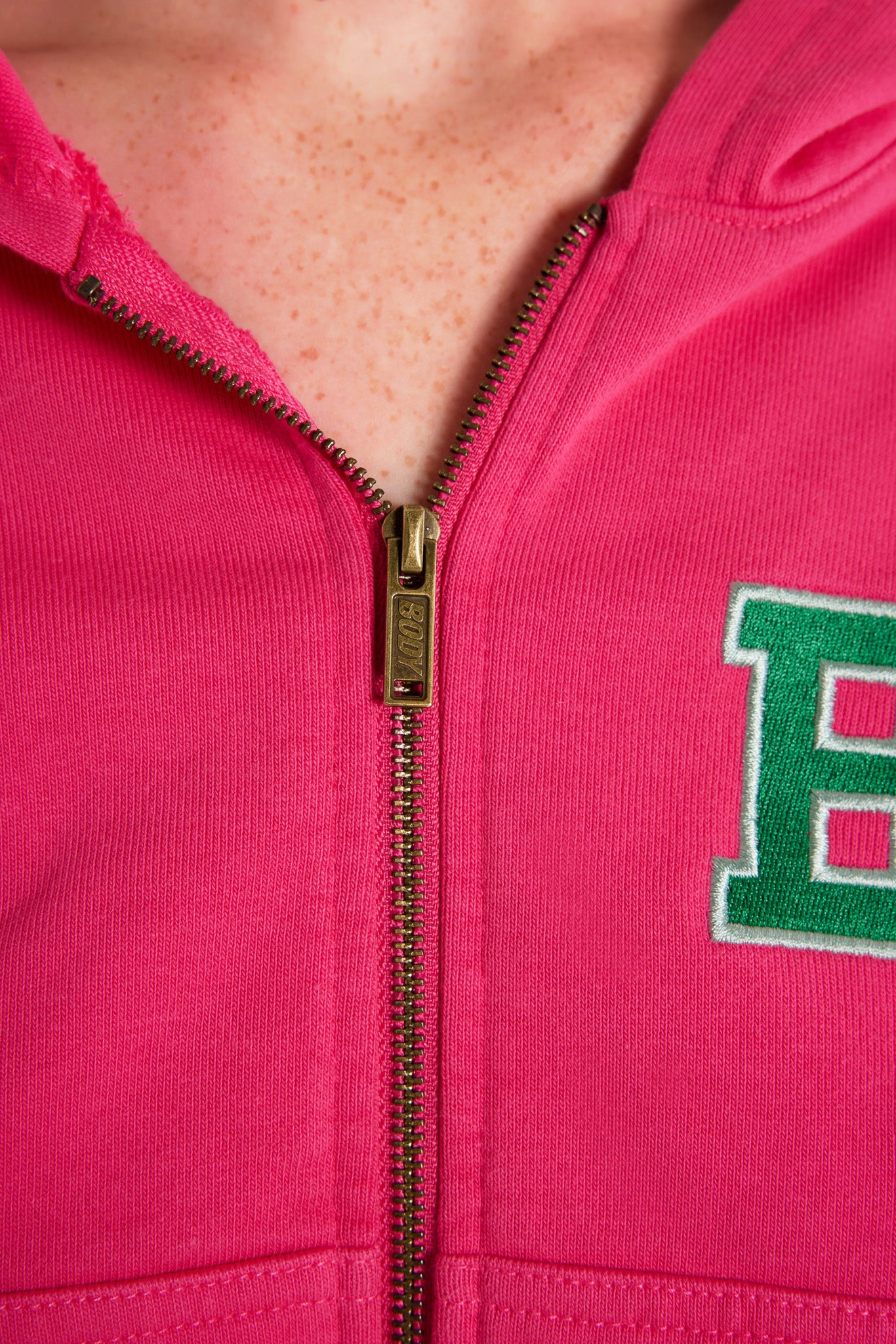 BODY UNIVERSITY HOODIE 2.0 (MAGENTA)