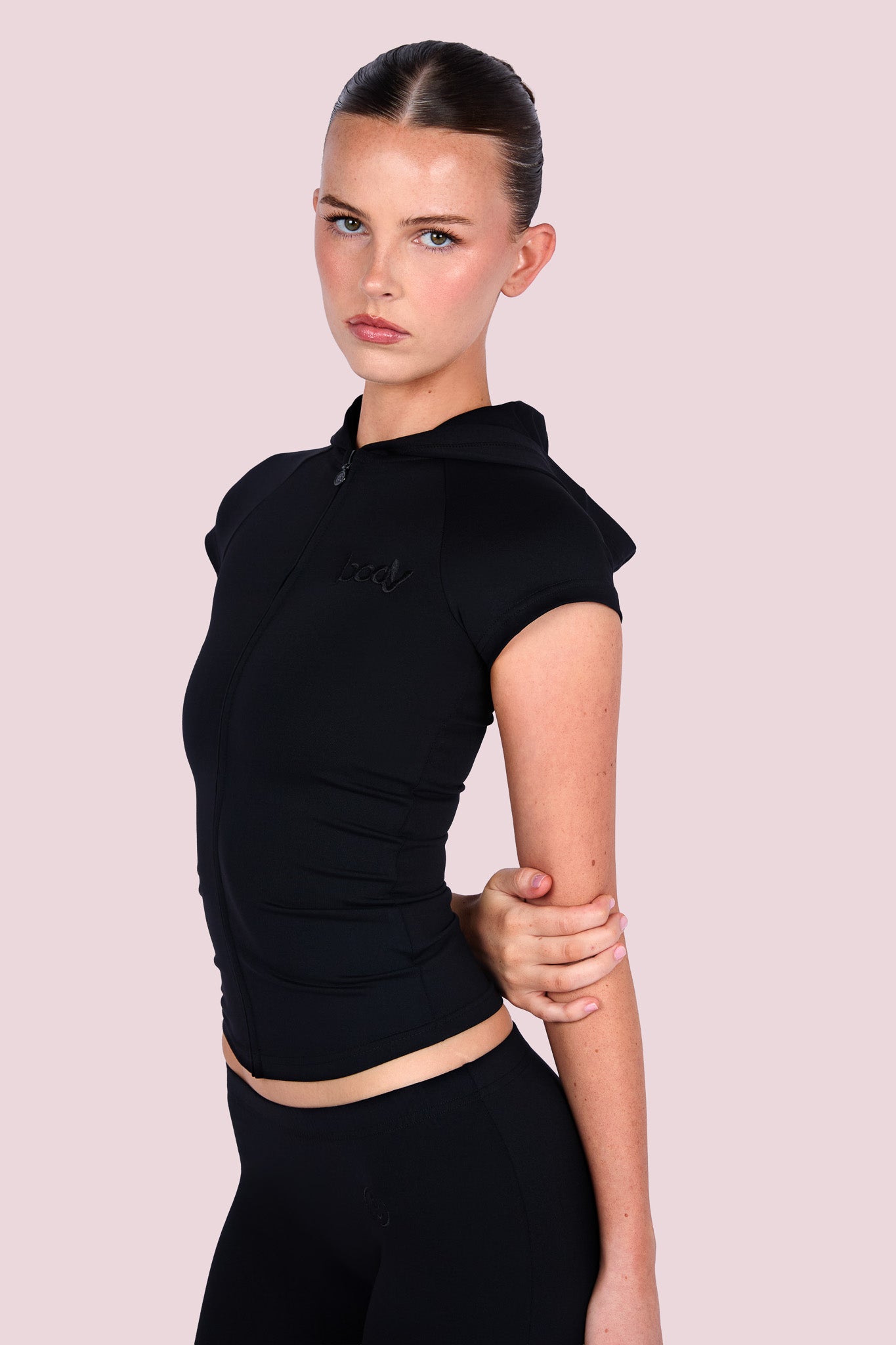 BODY BASICS SHORT SLEEVE HOODIE (MIDNIGHT BLACK)