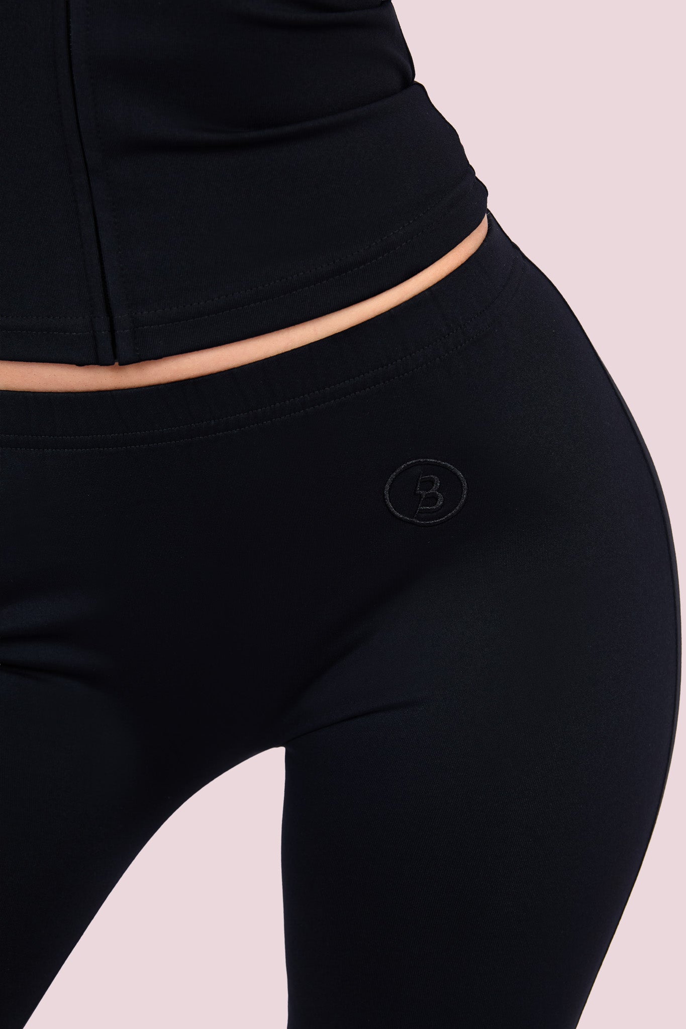 BODY BASICS CAPRIS (MIDNIGHT BLACK)