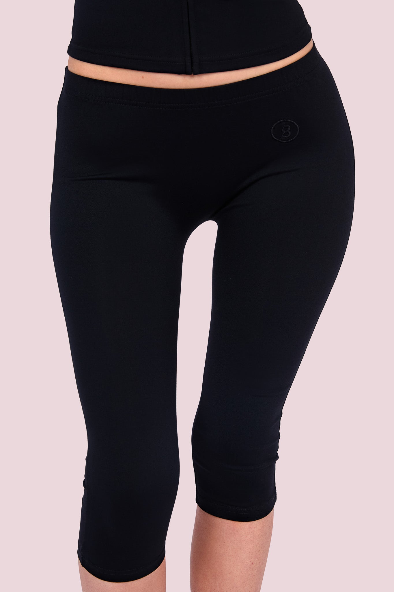 BODY BASICS CAPRIS (MIDNIGHT BLACK)