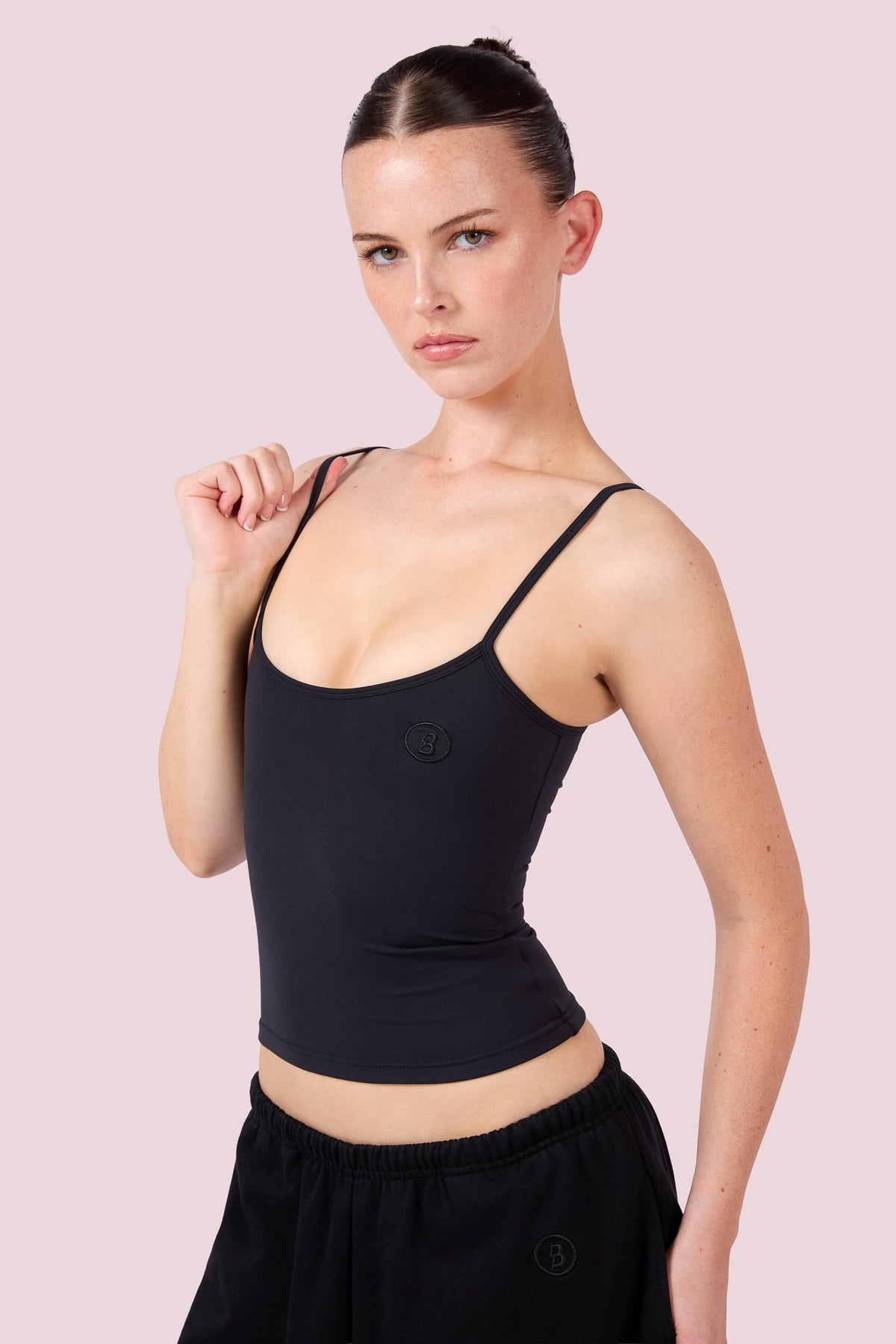 EVERYBODY BASICS ADJUSTABLE SPAGHETTI STRAP TANK TOP (BLACK)