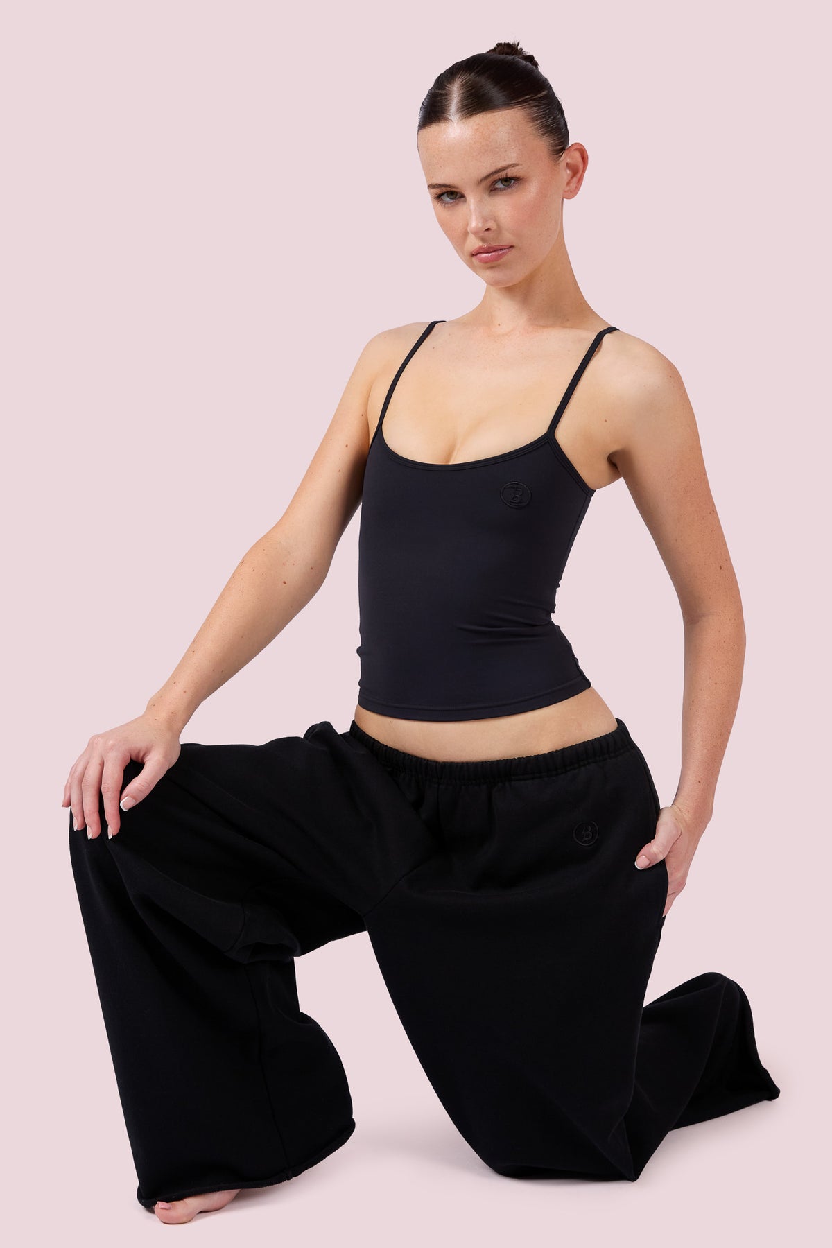 EVERYBODY BASICS ADJUSTABLE SPAGHETTI STRAP TANK TOP (BLACK)