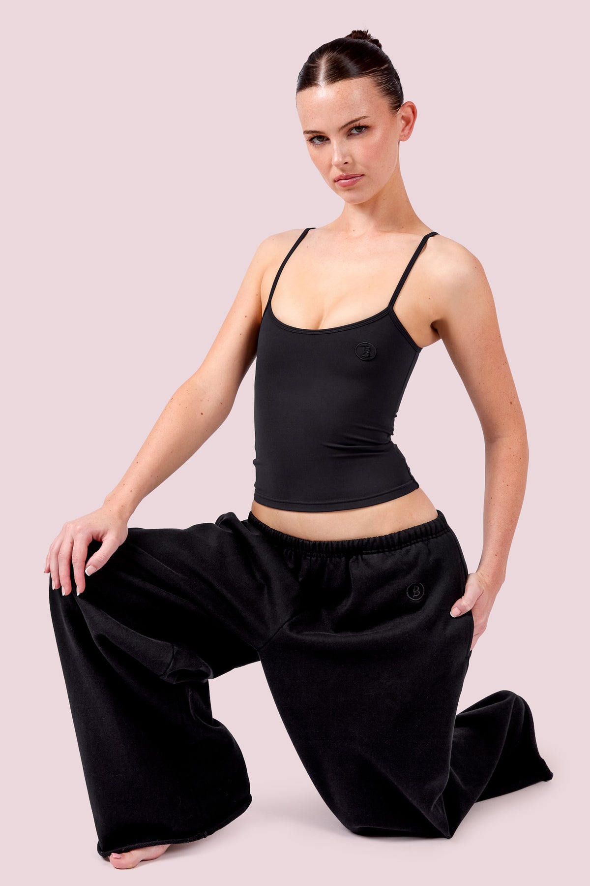 EVERYBODY BASICS ADJUSTABLE SPAGHETTI STRAP TANK TOP (BLACK)