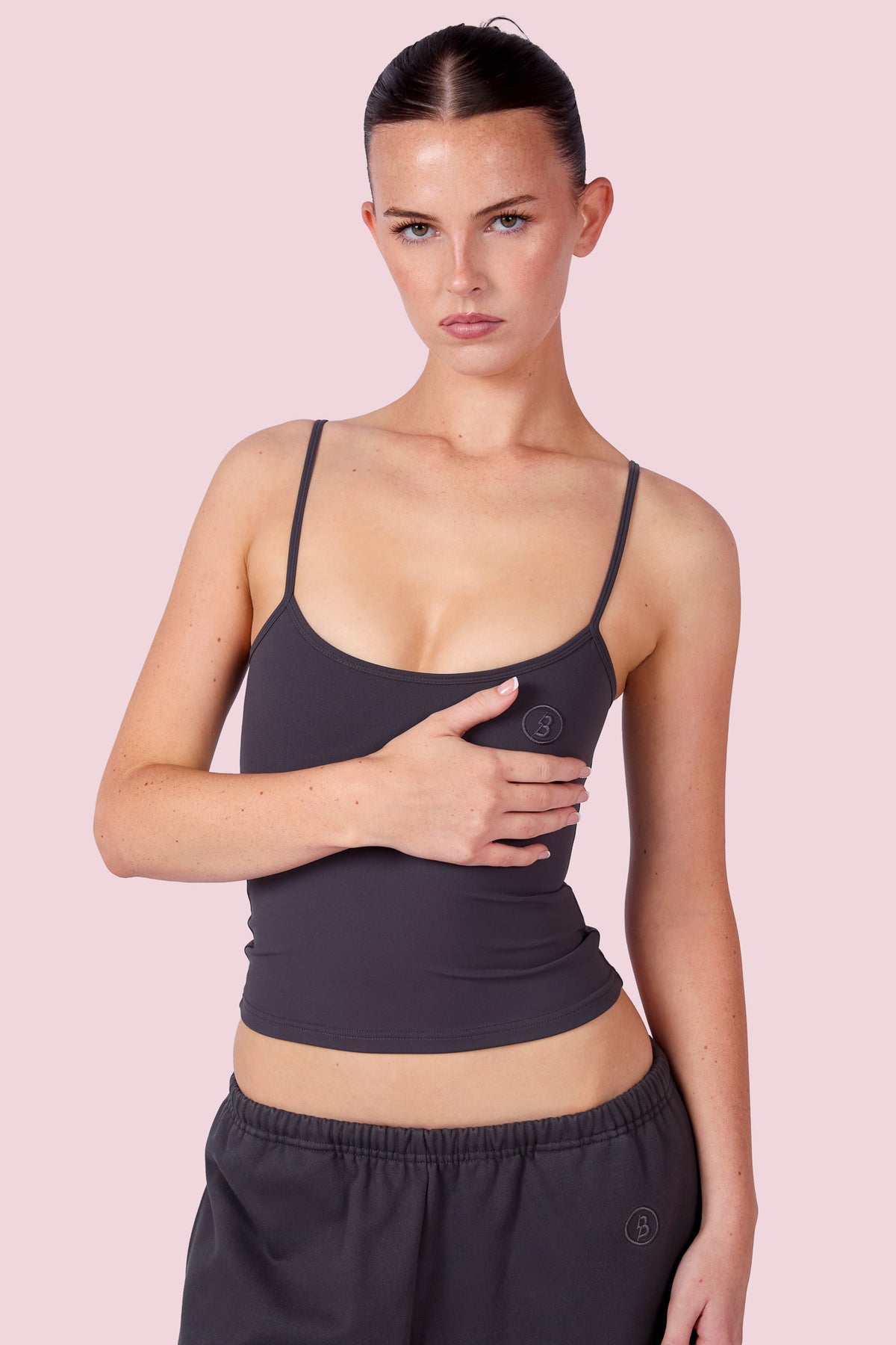 EVERYBODY BASICS ADJUSTABLE SPAGHETTI STRAP TANK TOP (CHARCOAL)