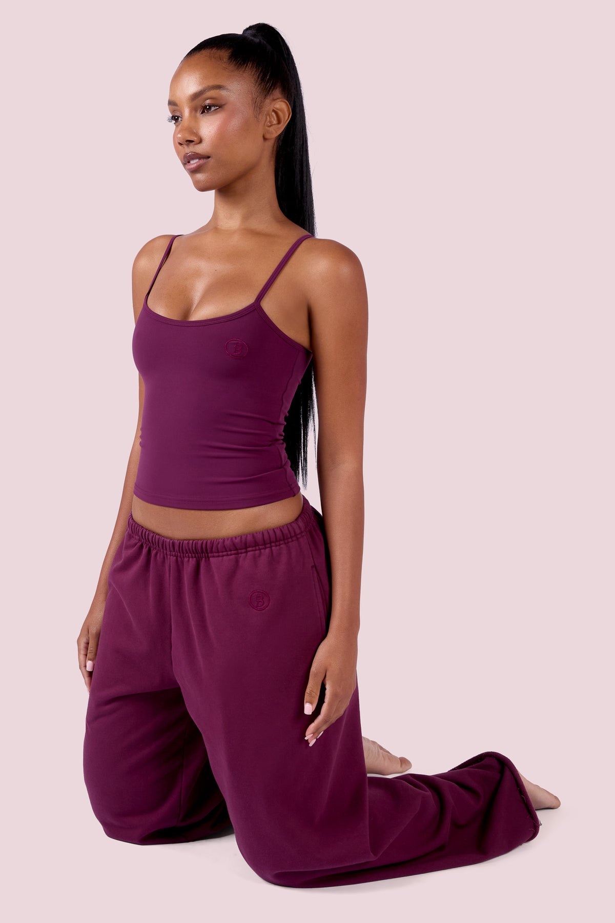 EVERYBODY BASICS ADJUSTABLE SPAGHETTI STRAP TANK TOP (GRAPE WINE)