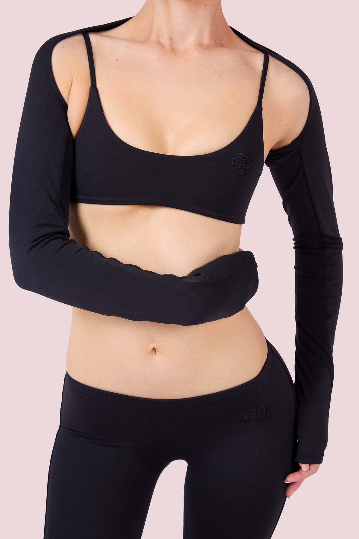 EVERYBODY BASICS BOLERO (BLACK)