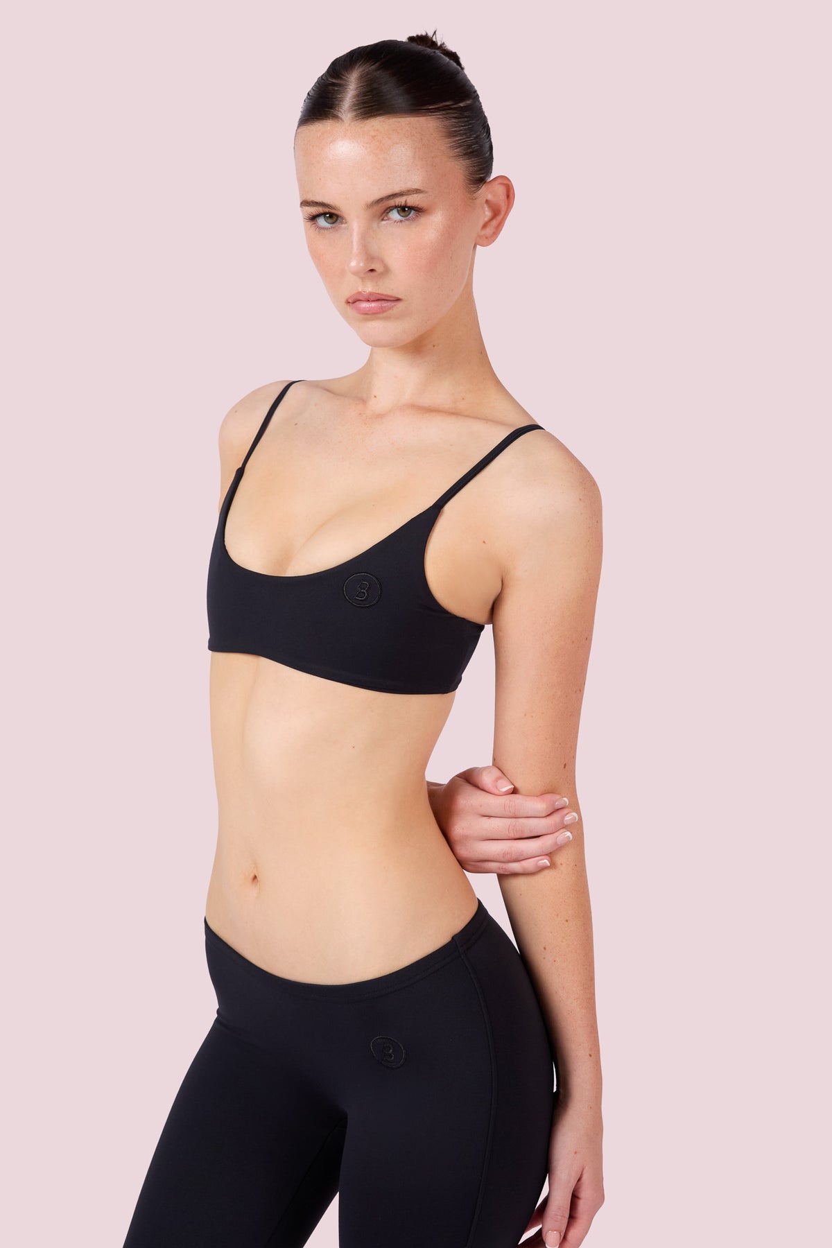 EVERYBODY BASICS BRALETTE (BLACK)