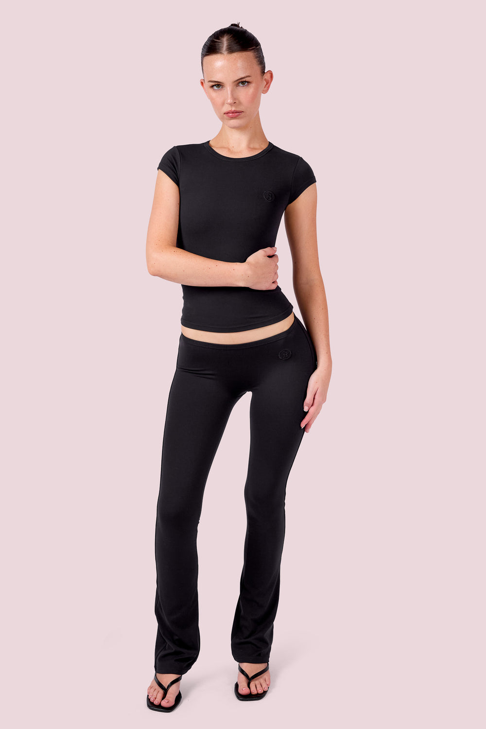 EVERYBODY BASICS SHORT SLEEVE CREW NECK (BLACK)