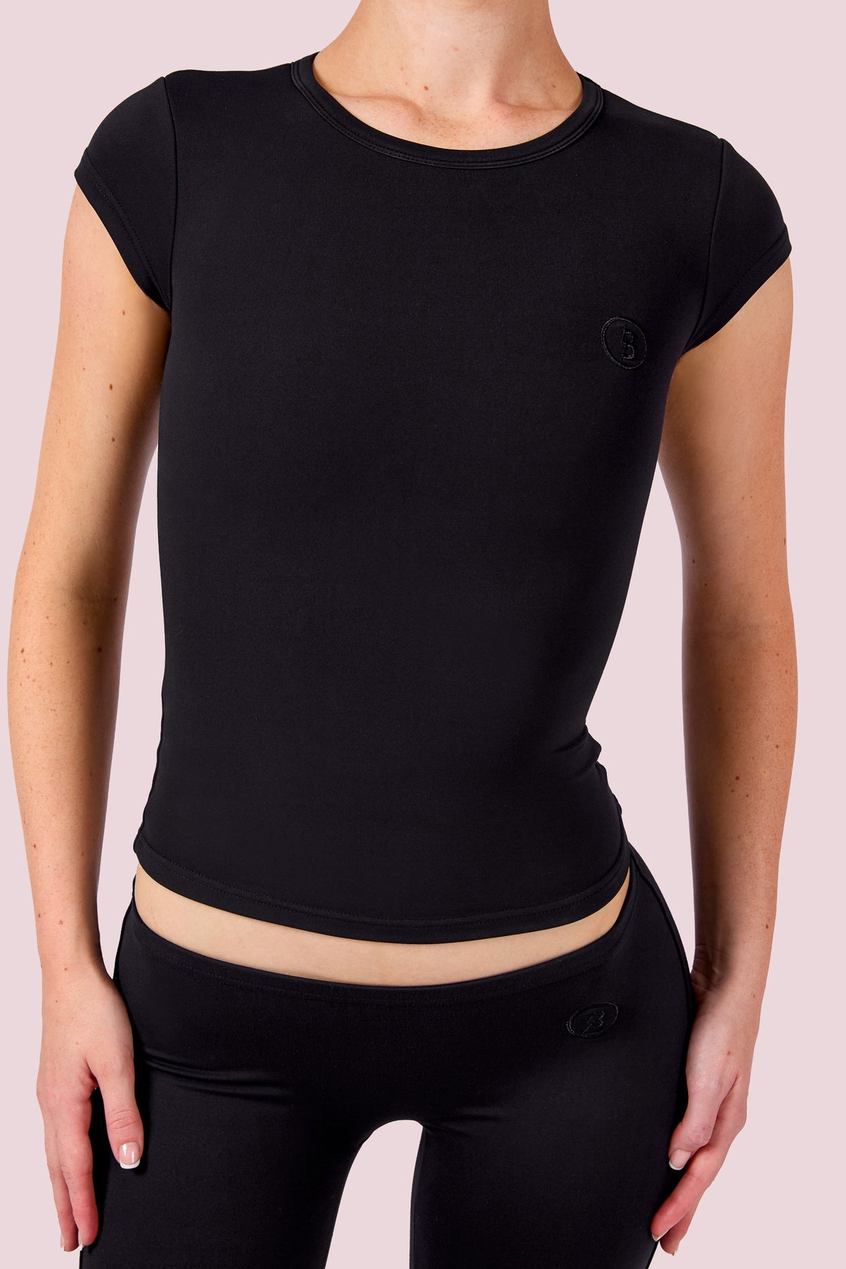 EVERYBODY BASICS SHORT SLEEVE CREW NECK (BLACK)