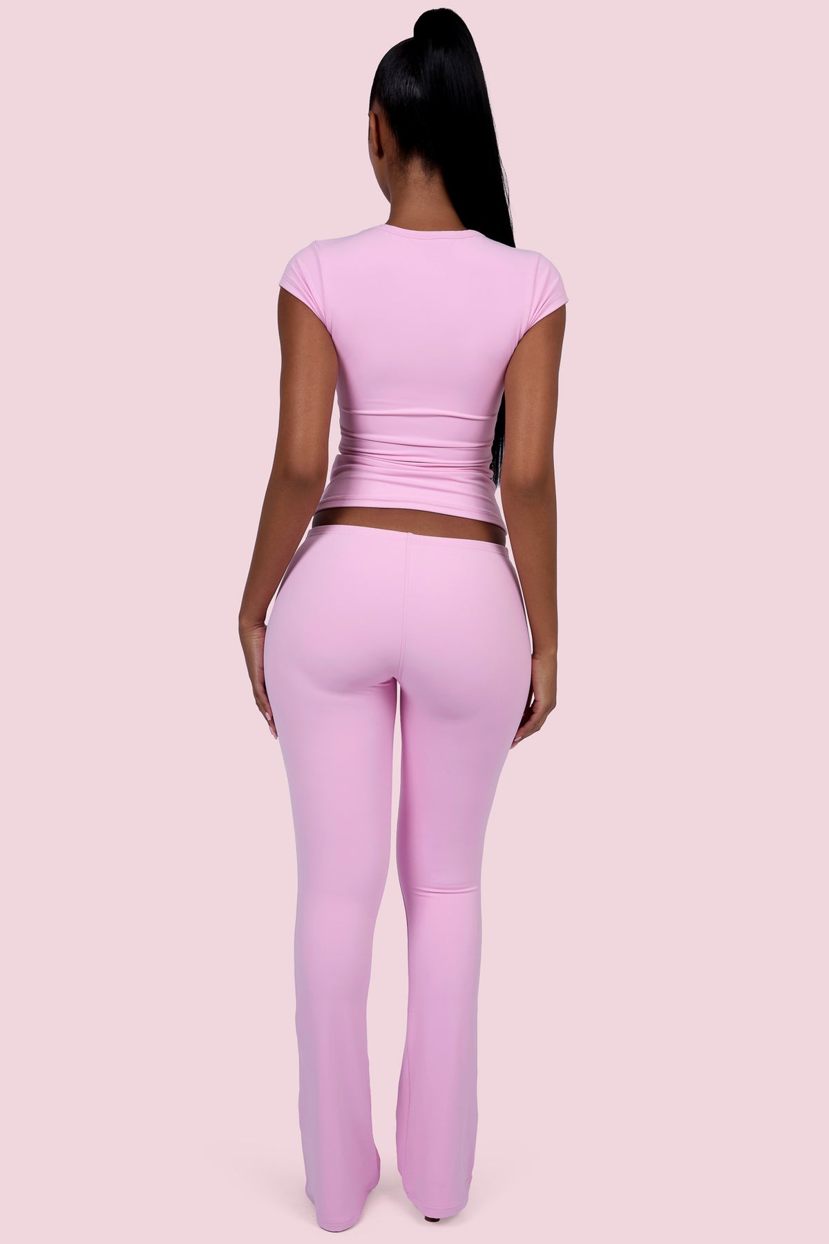EVERYBODY BASICS SHORT SLEEVE CREW NECK (LIGHT PINK)