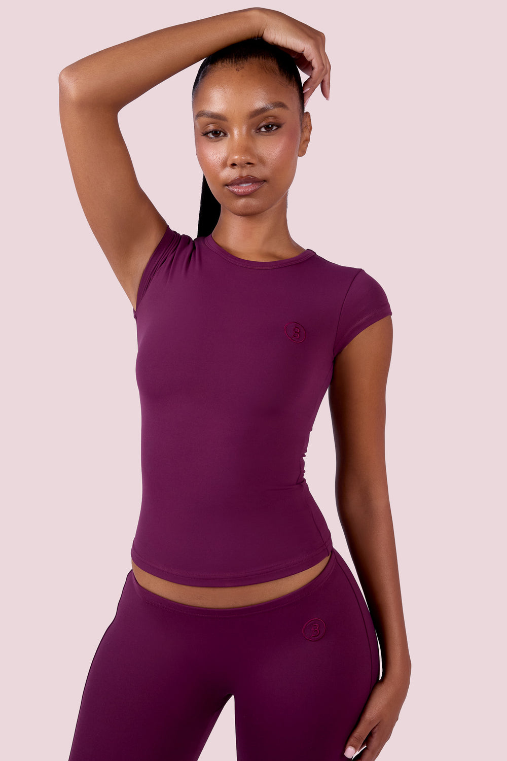 EVERYBODY BASICS SHORT SLEEVE CREW NECK (GRAPE WINE)