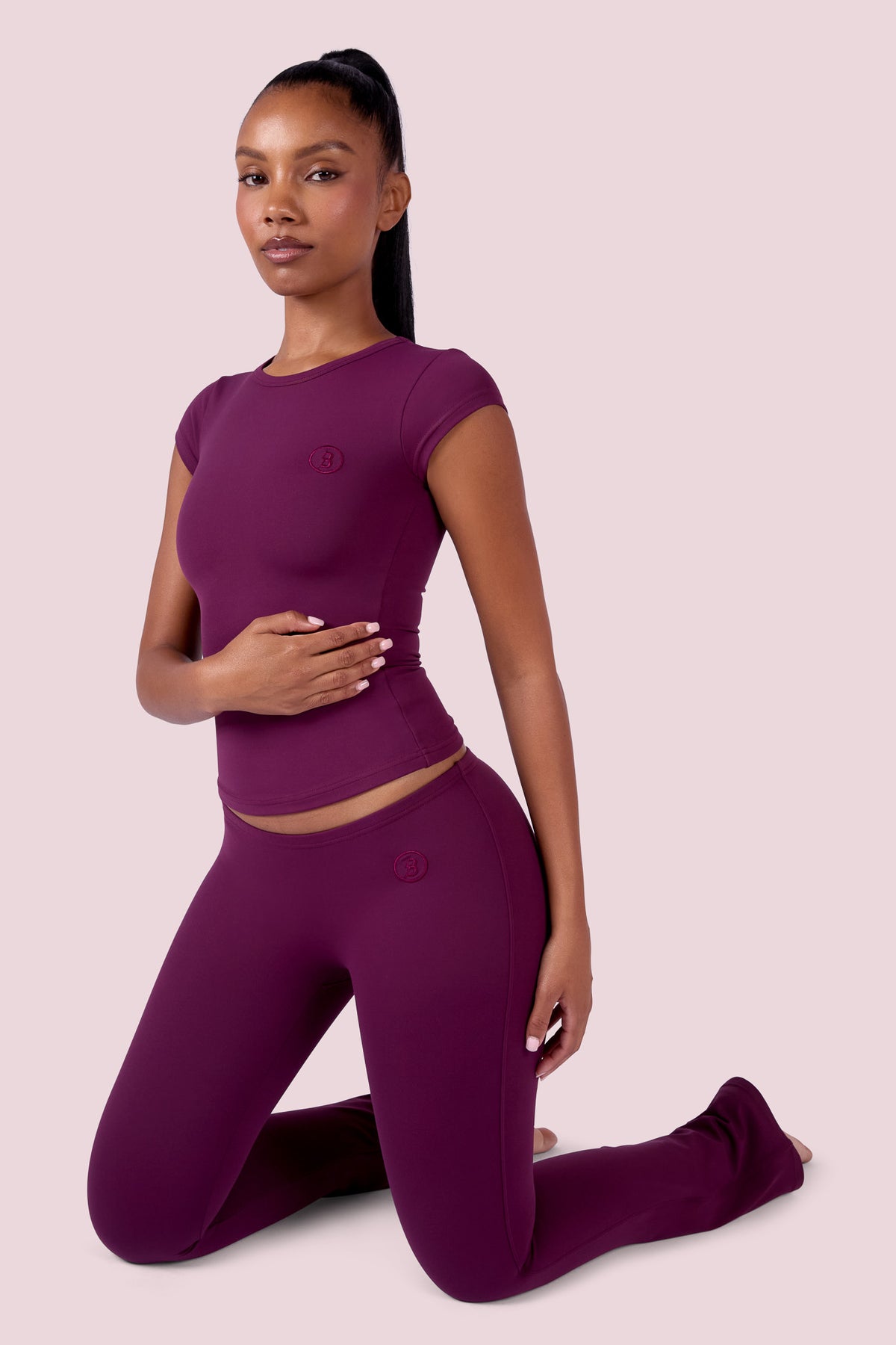EVERYBODY BASICS SHORT SLEEVE CREW NECK (GRAPE WINE)