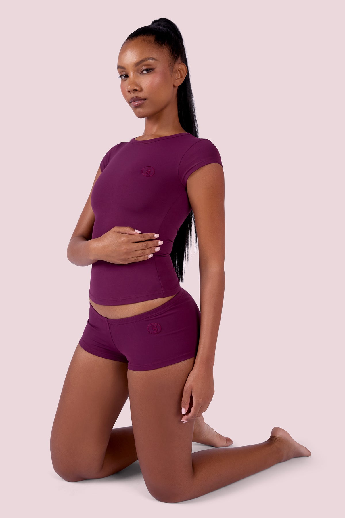 EVERYBODY BASICS SHORT SLEEVE CREW NECK (GRAPE WINE)