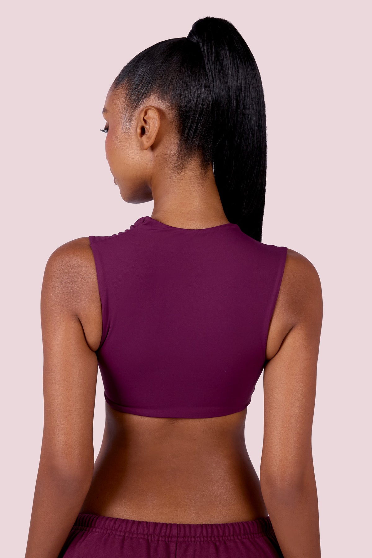 EVERYBODY BASICS CUTOUT CROP TOP (GRAPE WINE)