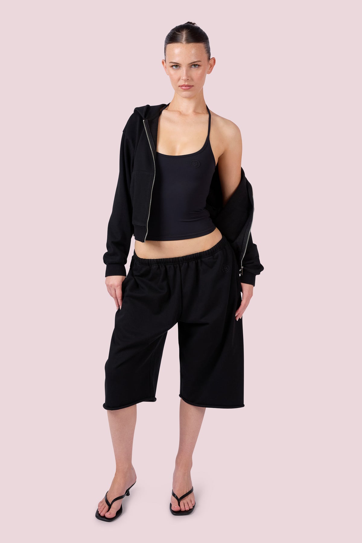 EVERYBODY BASICS HALTER TANK TOP (BLACK)