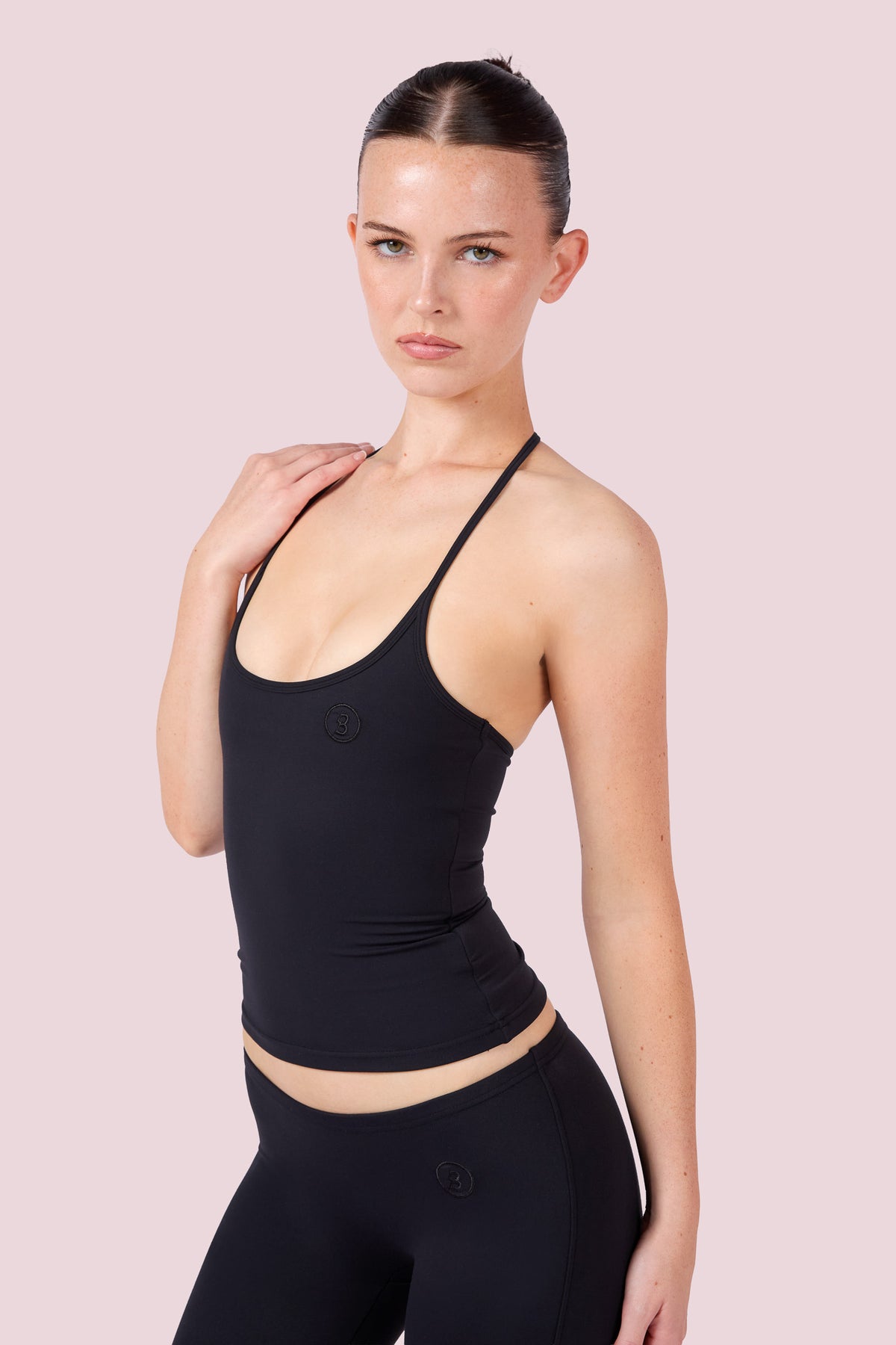 EVERYBODY BASICS HALTER TANK TOP (BLACK)