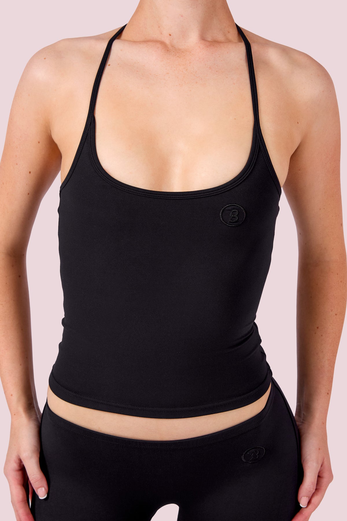 EVERYBODY BASICS HALTER TANK TOP (BLACK)