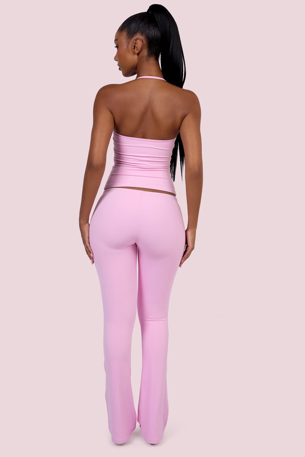 EVERYBODY BASICS HALTER TANK TOP (LIGHT PINK)