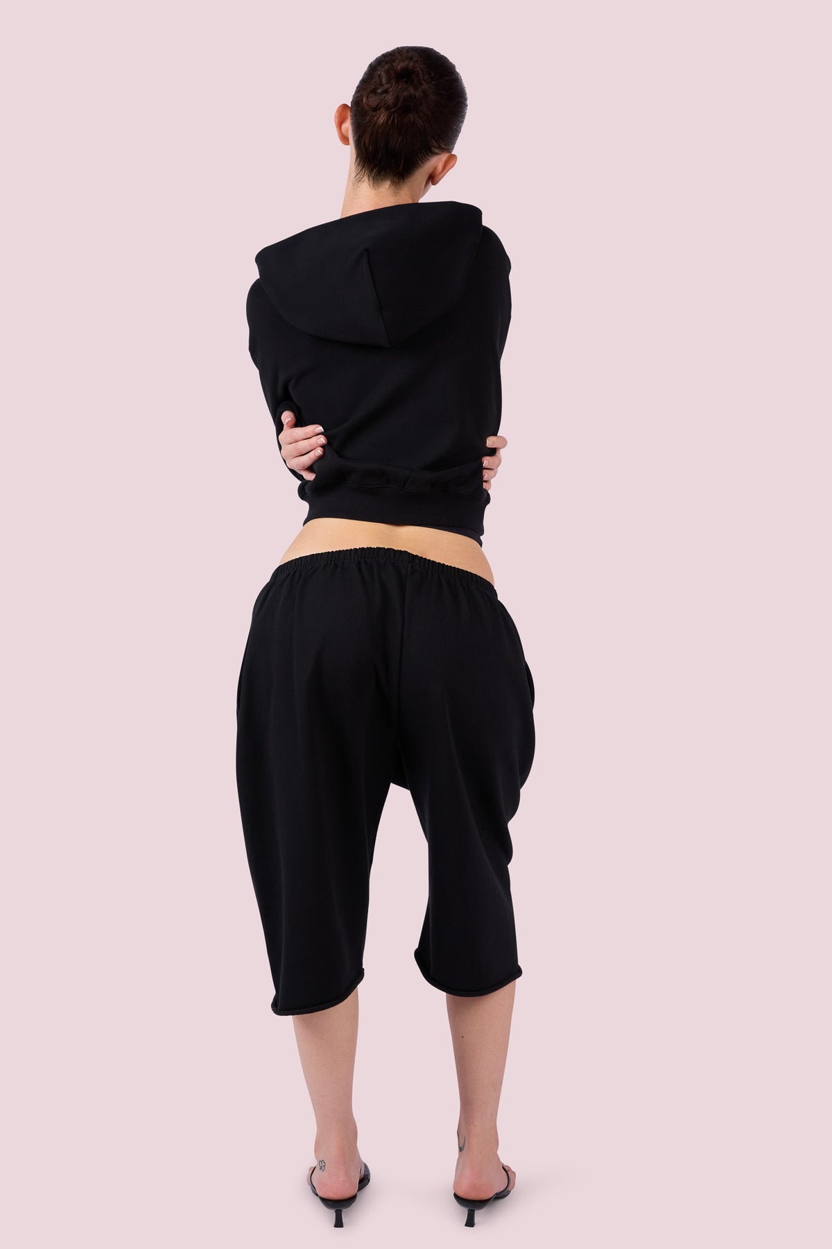 EVERYBODY BASICS SWEAT JORTS (BLACK)