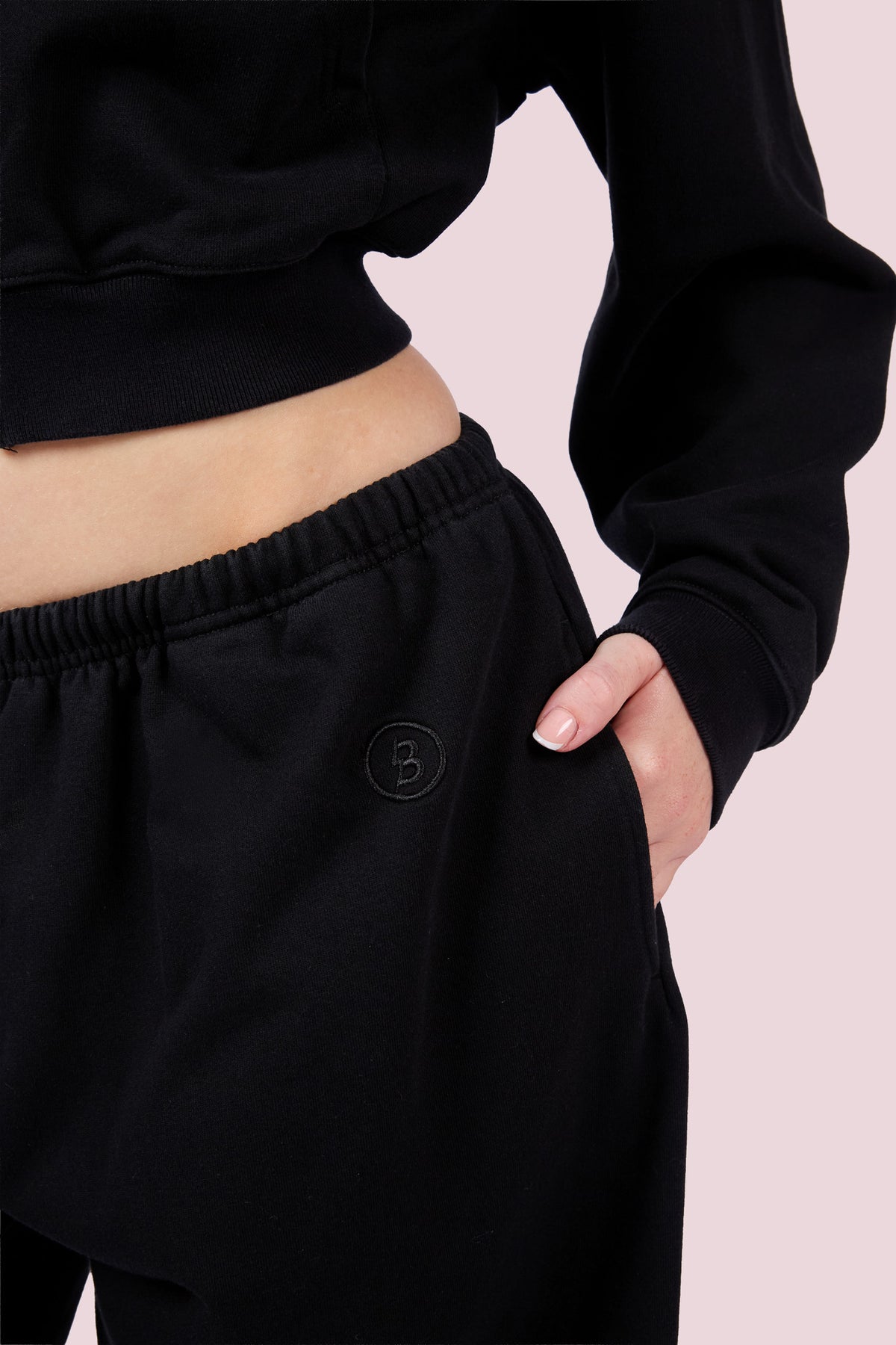 EVERYBODY BASICS SWEAT JORTS (BLACK)