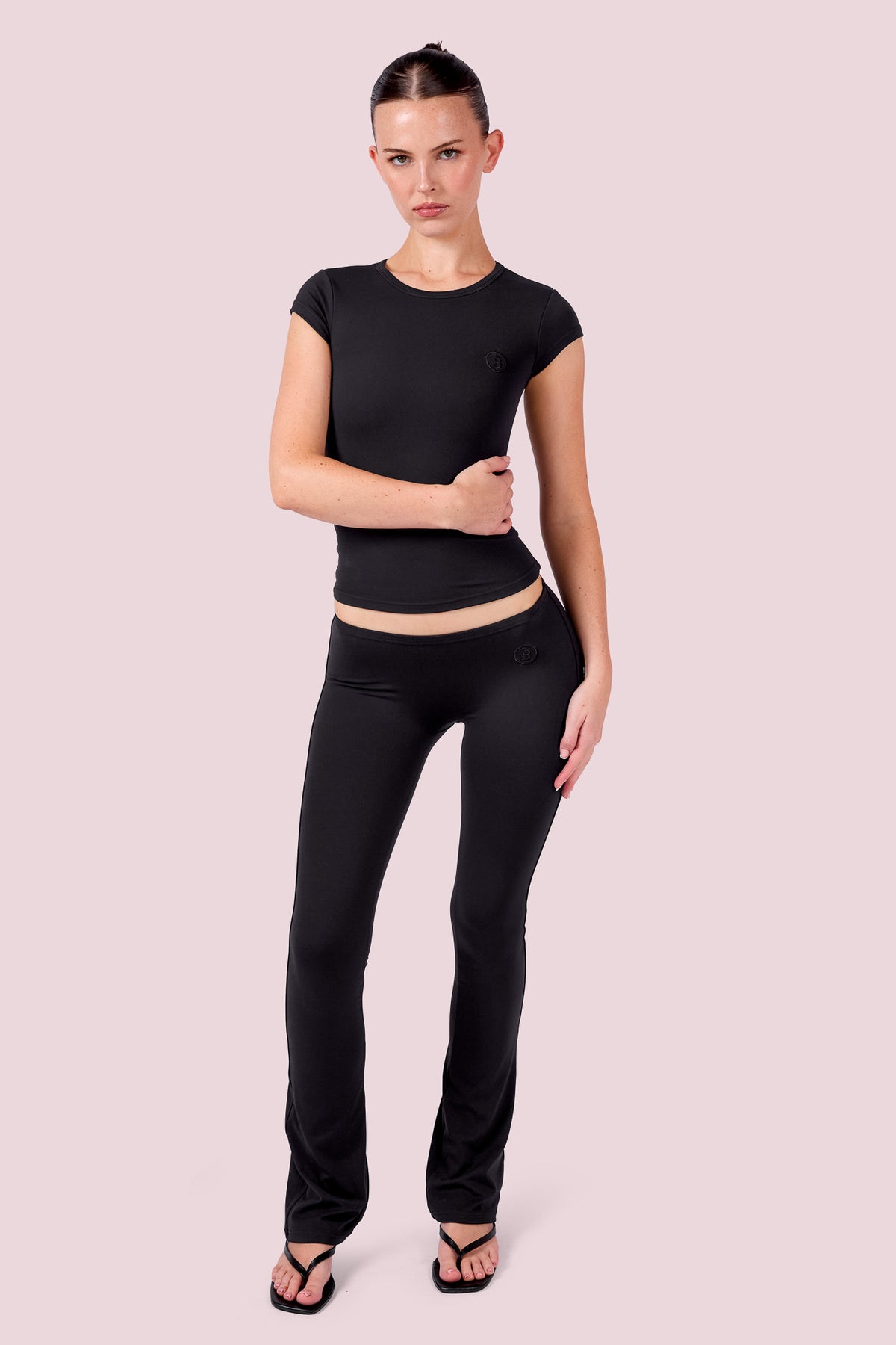 EVERYBODY BASICS LOW WAISTED LEGGINGS (BLACK)