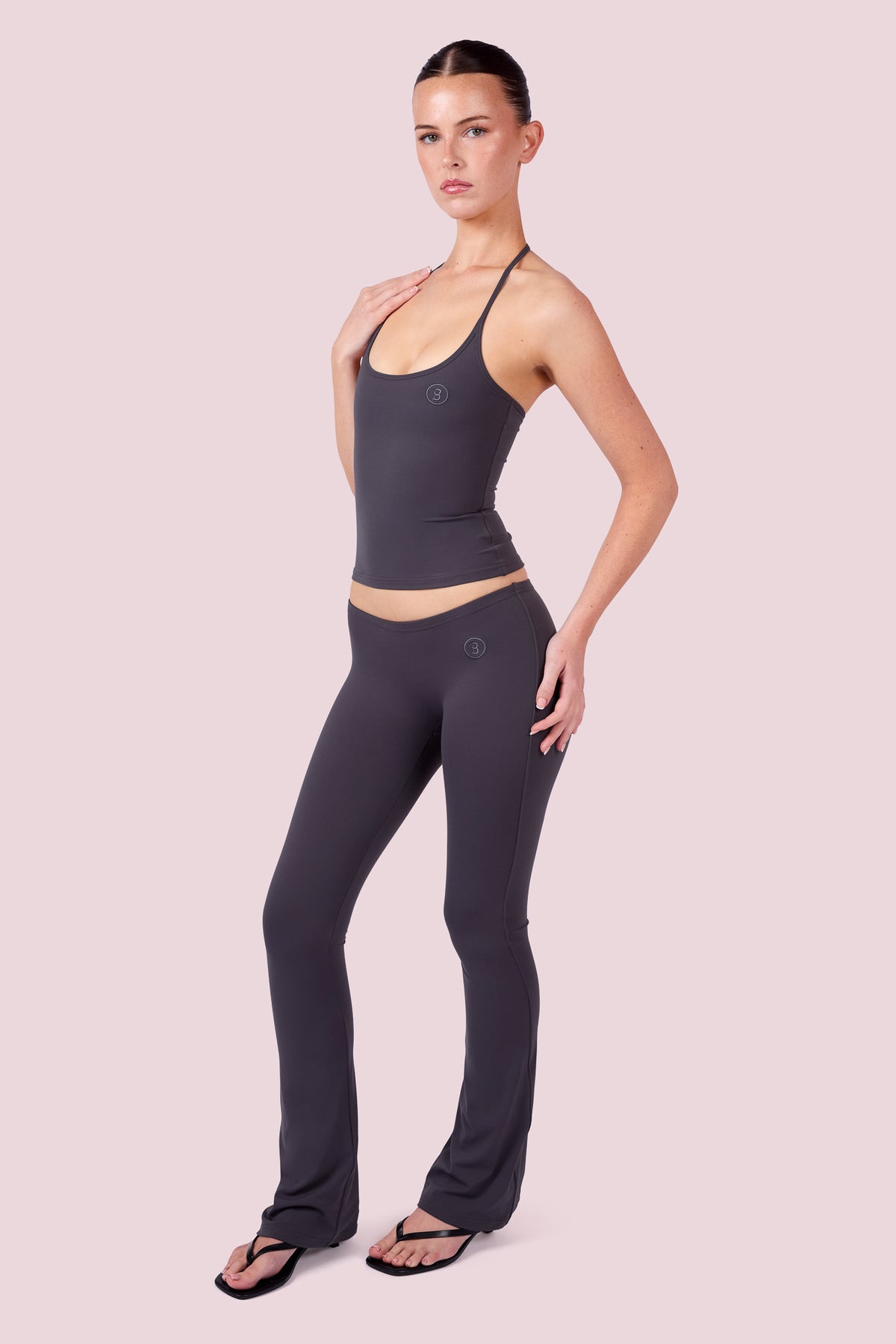 EVERYBODY BASICS LOW WAISTED LEGGINGS (CHARCOAL)