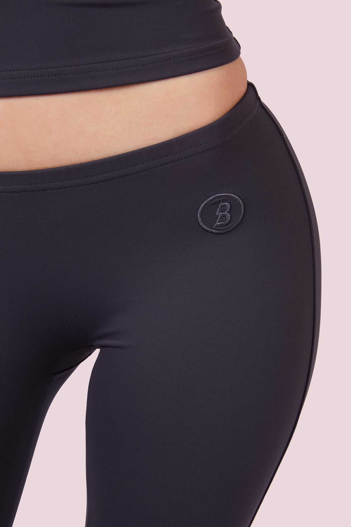 EVERYBODY BASICS LOW WAISTED LEGGINGS (CHARCOAL)