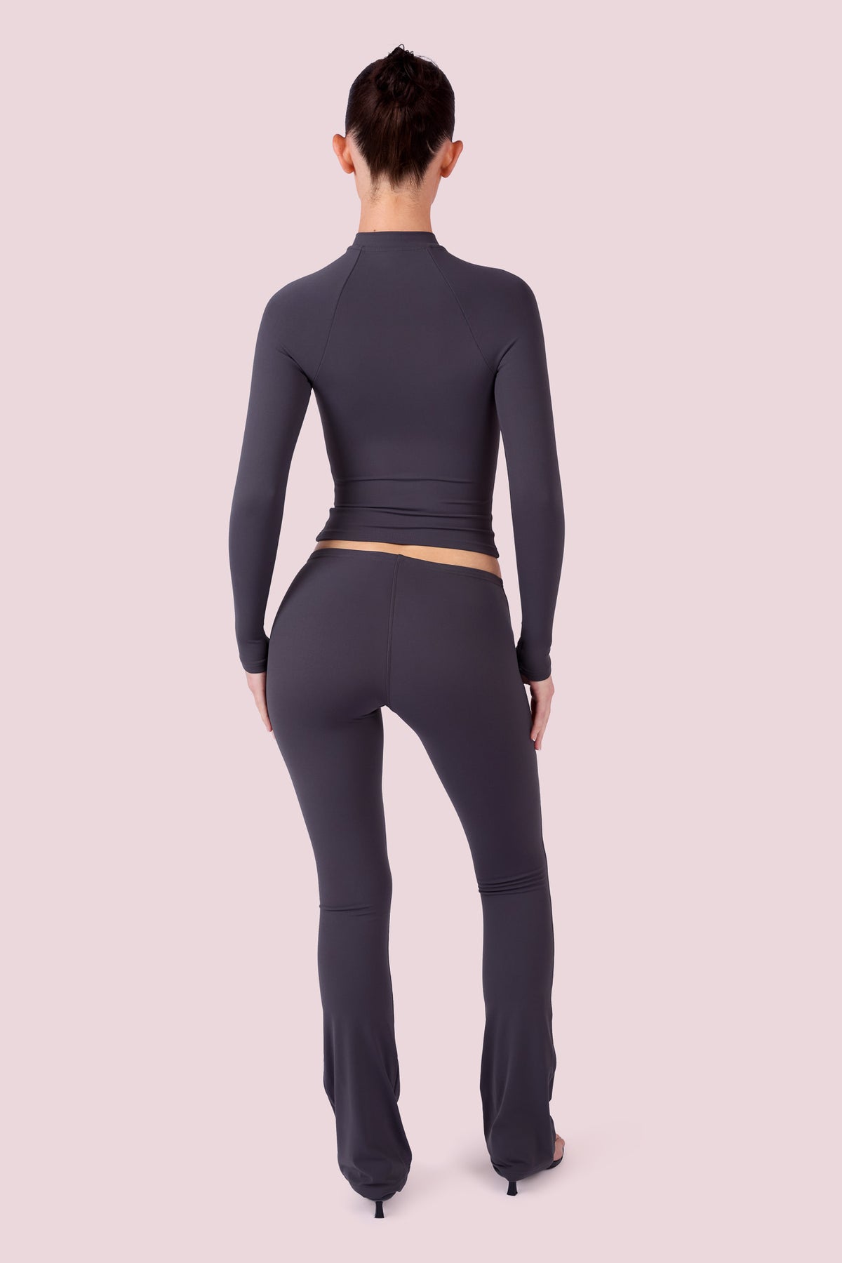 EVERYBODY BASICS LOW WAISTED LEGGINGS (CHARCOAL)