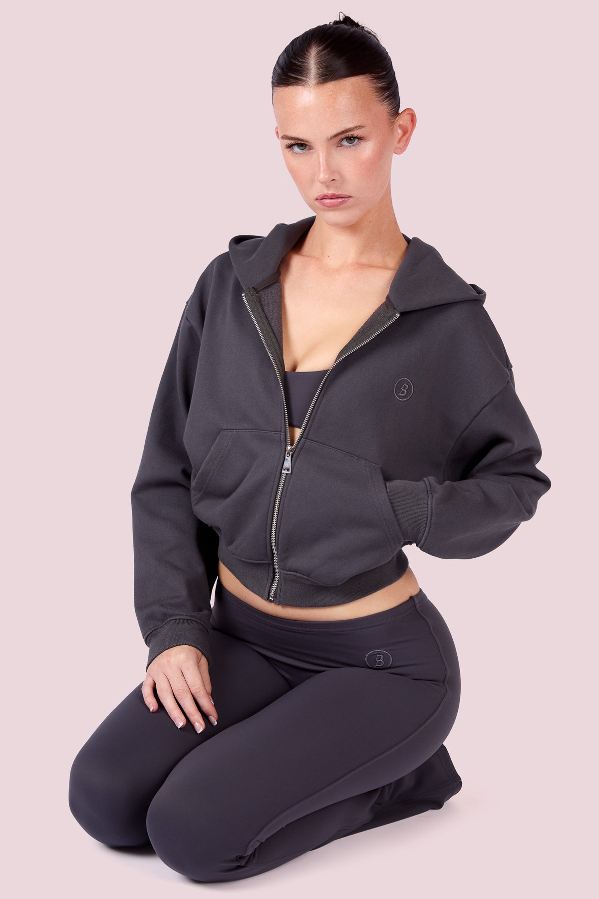 EVERYBODY BASICS LOW WAISTED LEGGINGS (CHARCOAL)