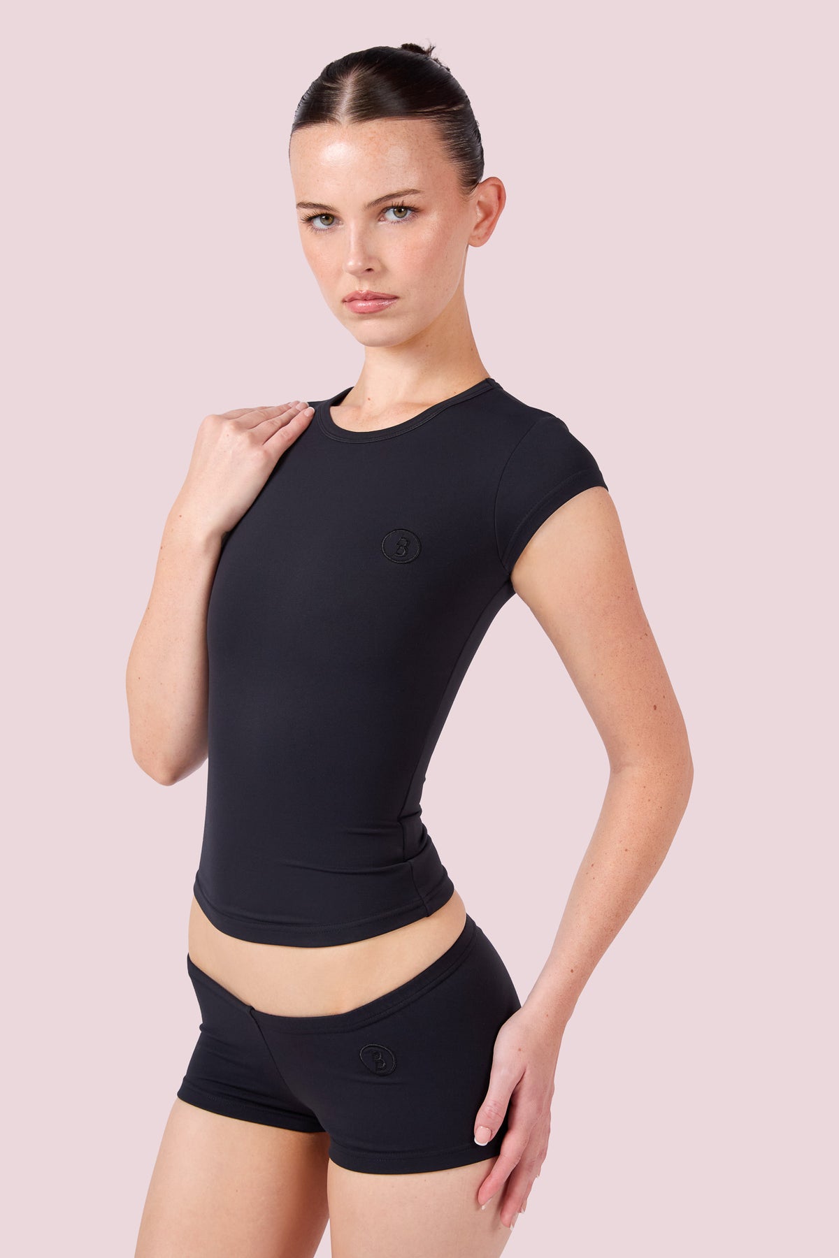EVERYBODY BASICS MICRO SHORTS (BLACK)