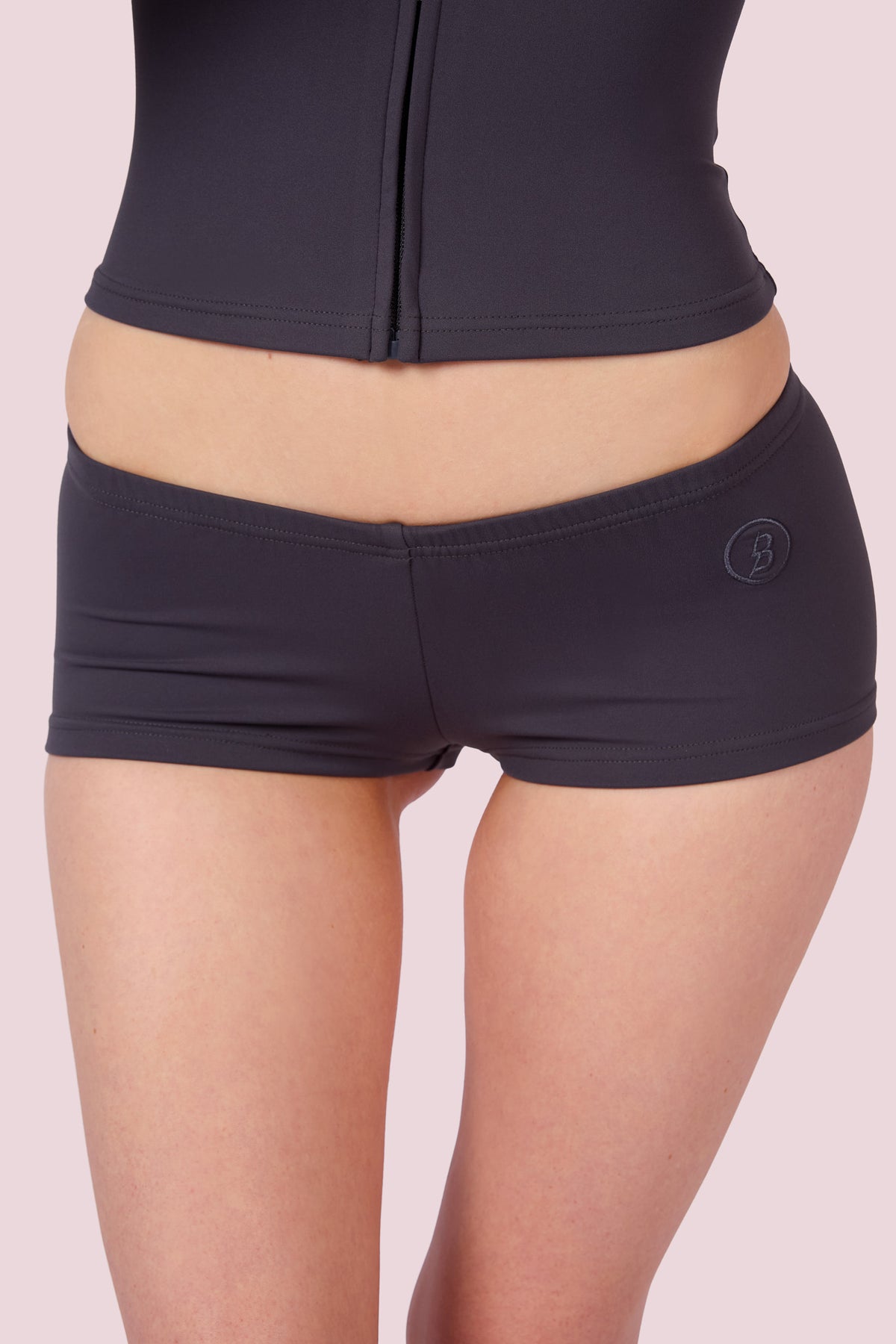 EVERYBODY BASICS MICRO SHORTS (CHARCOAL)