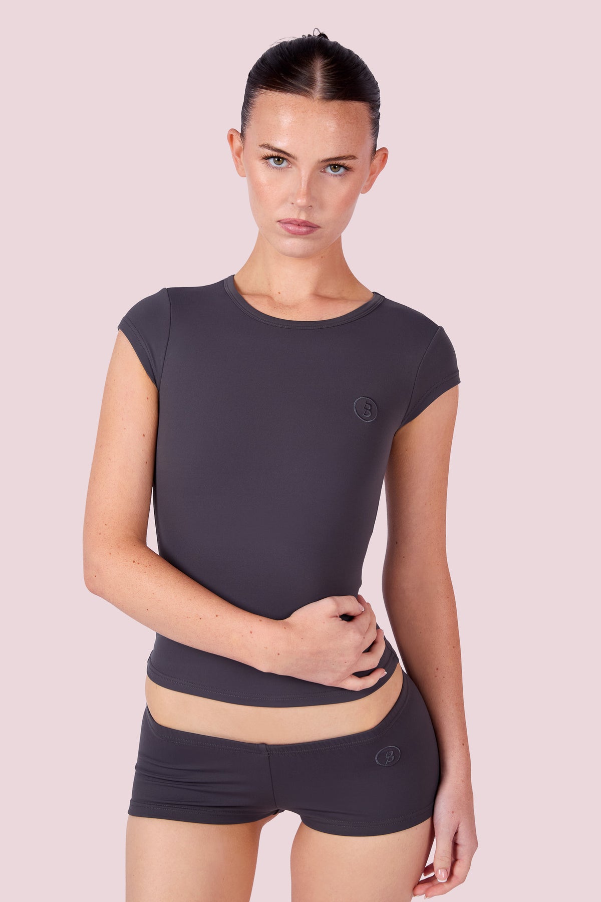 EVERYBODY BASICS MICRO SHORTS (CHARCOAL)