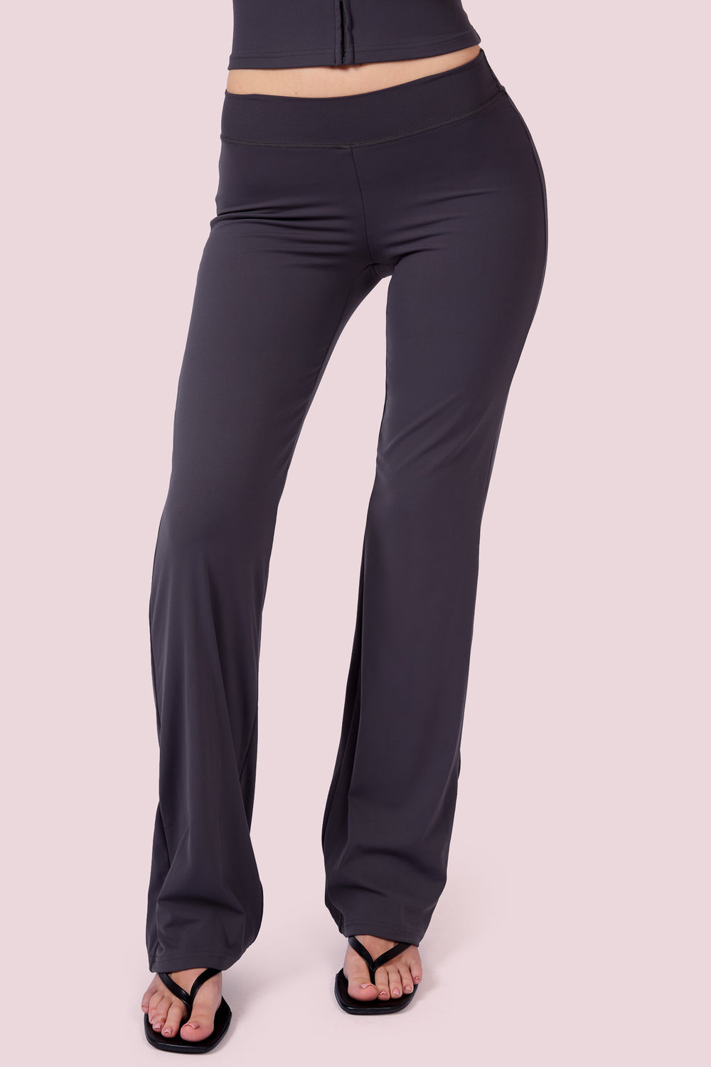 EVERYBODY BASICS MID-RISE PANTS (CHARCOAL)