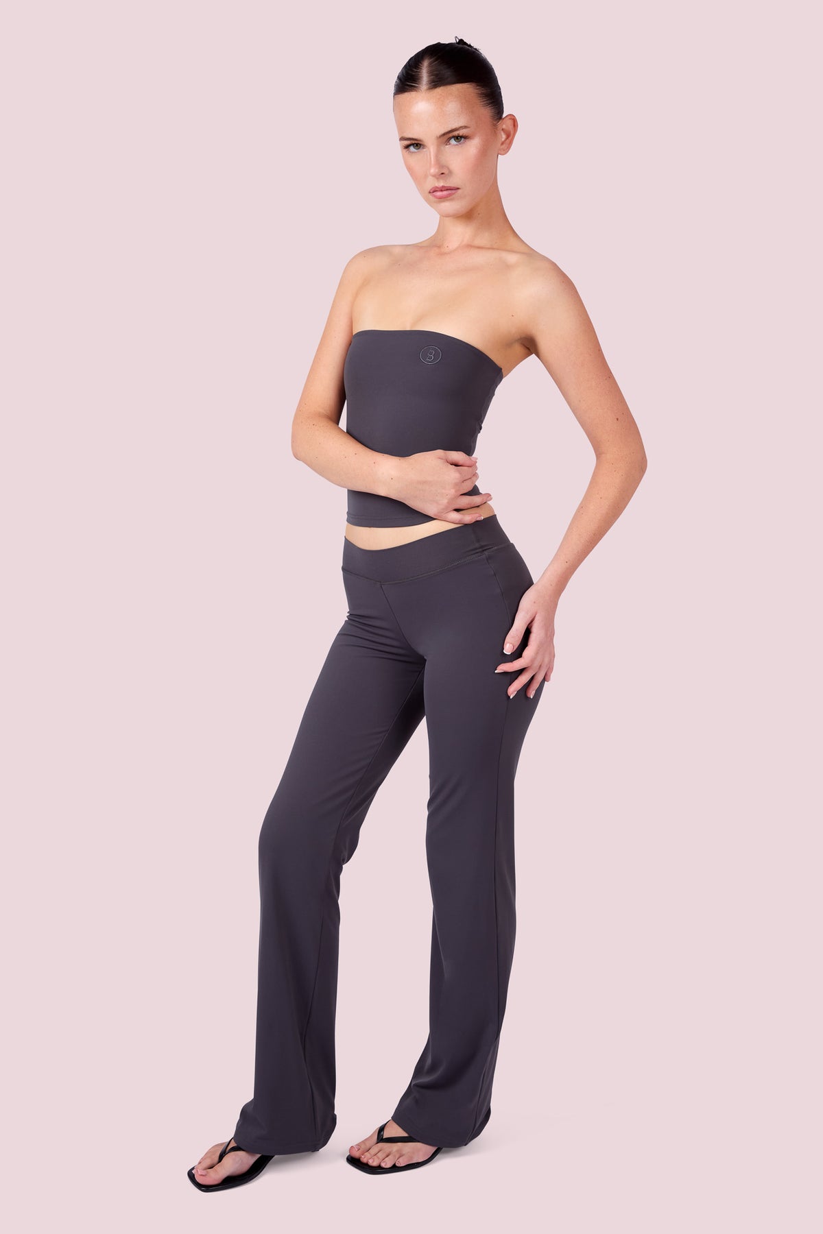 EVERYBODY BASICS MID-RISE PANTS (CHARCOAL)