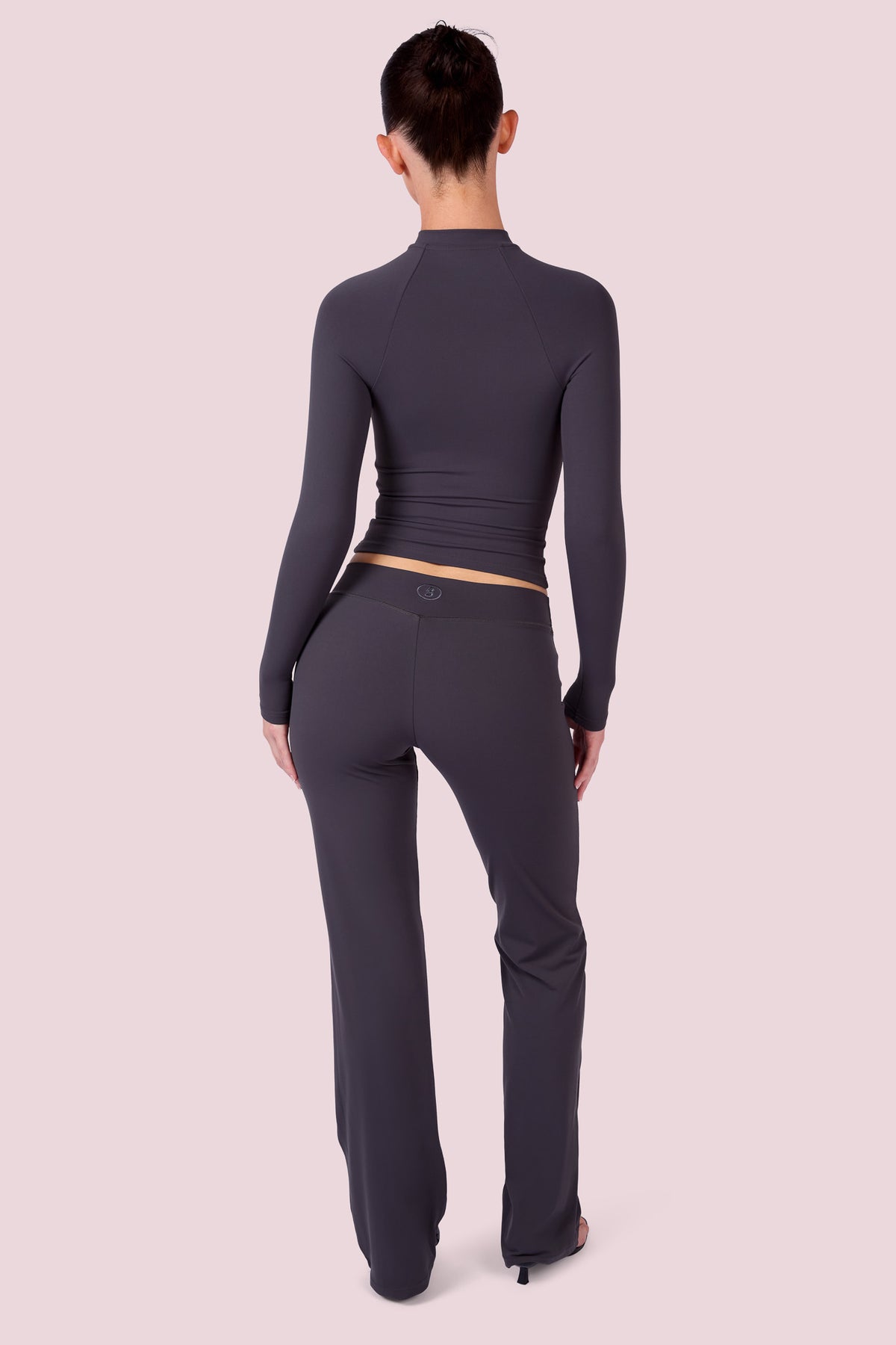 EVERYBODY BASICS MID-RISE PANTS (CHARCOAL)