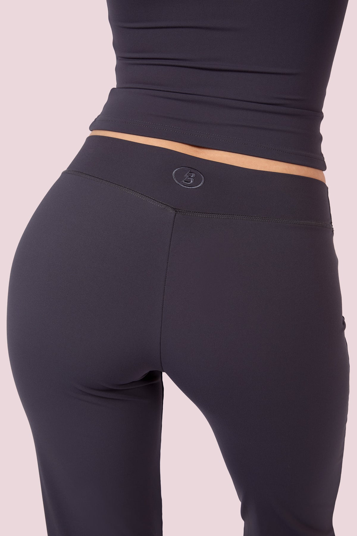 EVERYBODY BASICS MID-RISE PANTS (CHARCOAL)