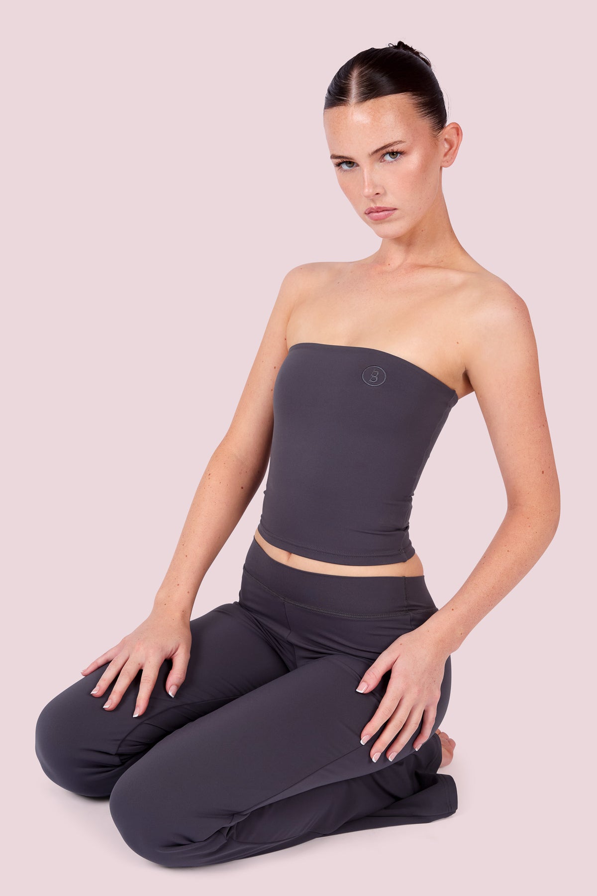 EVERYBODY BASICS MID-RISE PANTS (CHARCOAL)