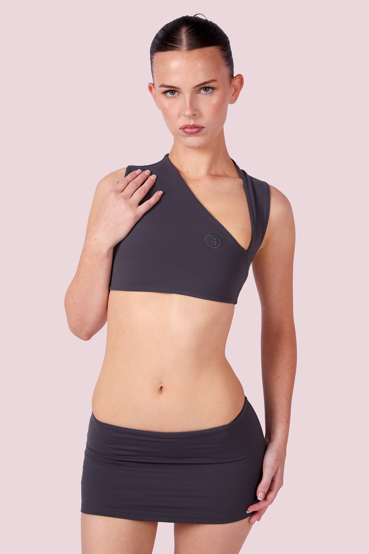 EVERYBODY BASICS MINI SKIRT (CHARCOAL)