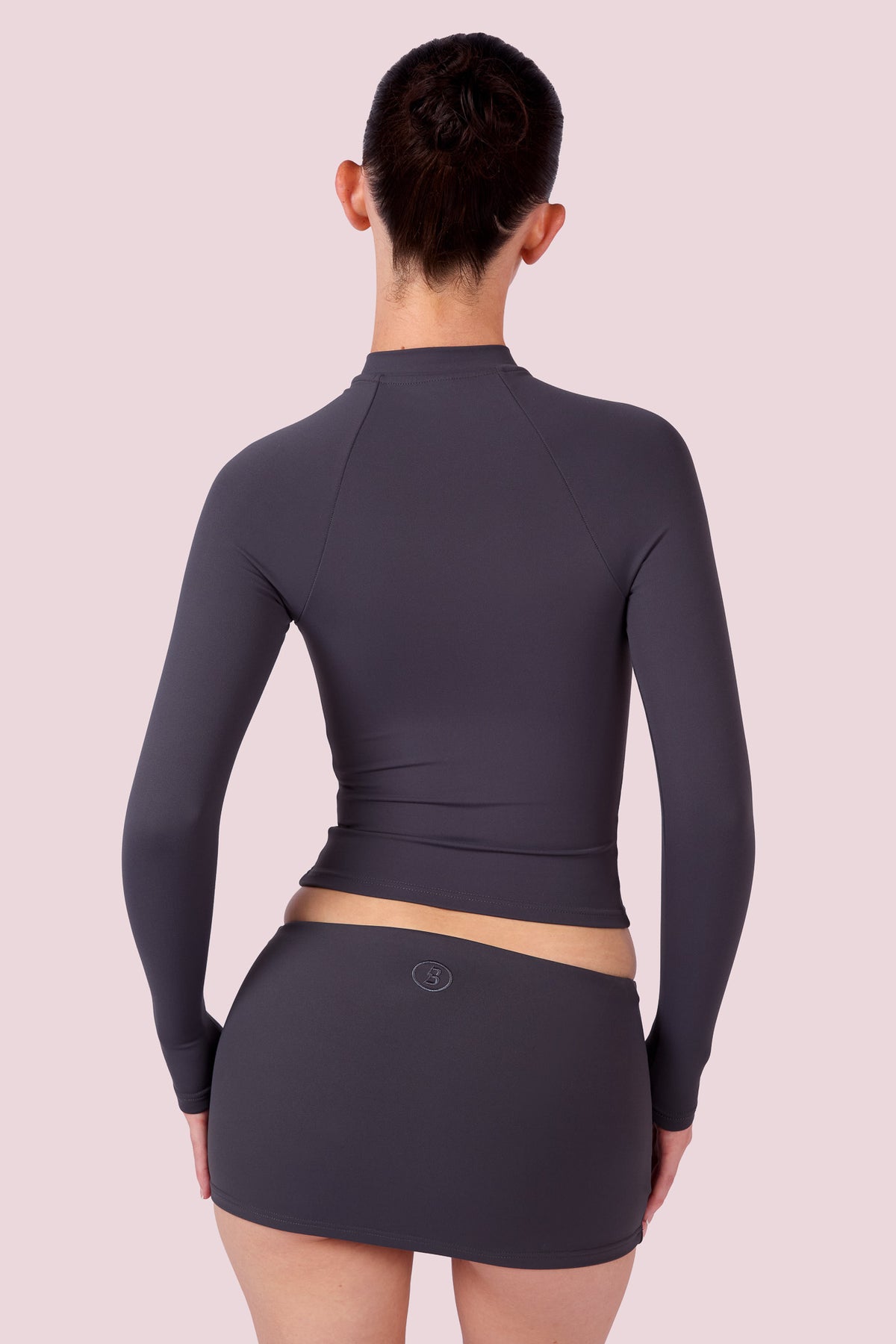 EVERYBODY BASICS MINI SKIRT (CHARCOAL)