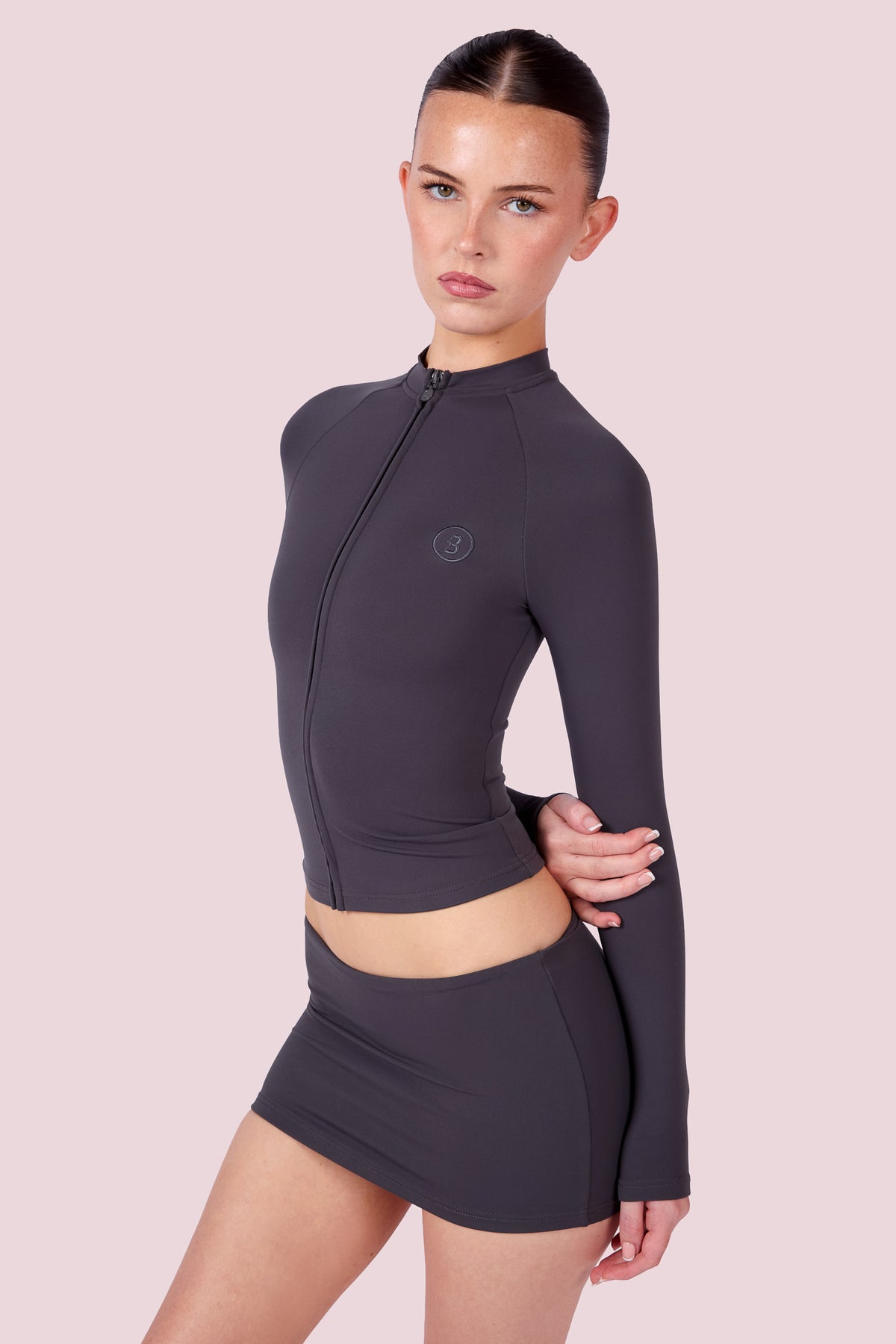 EVERYBODY BASICS MINI SKIRT (CHARCOAL)