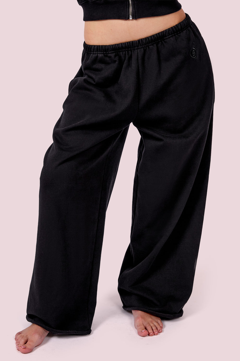 EVERYBODY BASICS SWEATPANTS (BLACK)