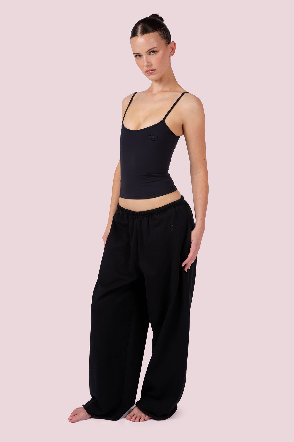 EVERYBODY BASICS SWEATPANTS (BLACK)