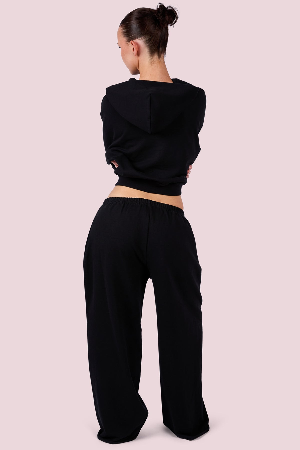 EVERYBODY BASICS SWEATPANTS (BLACK)