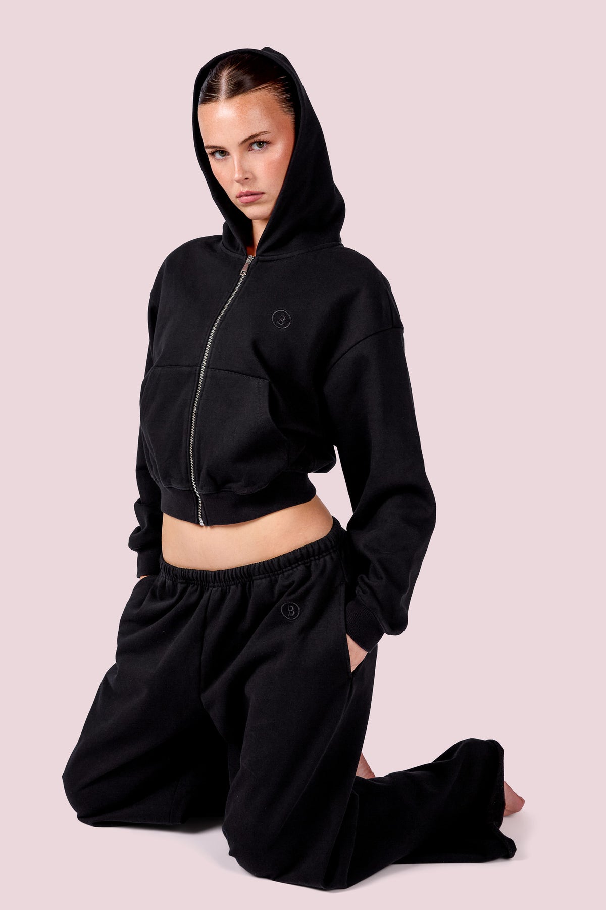 EVERYBODY BASICS SWEATPANTS (BLACK)