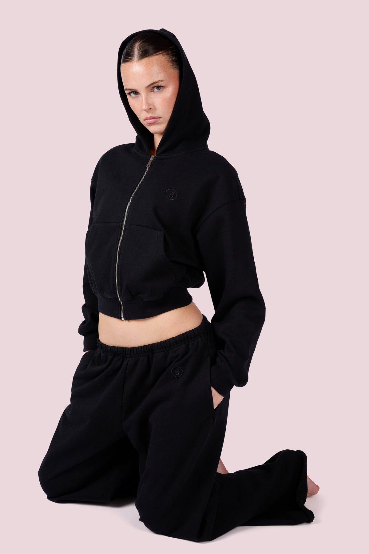 EVERYBODY BASICS SWEATPANTS (BLACK)
