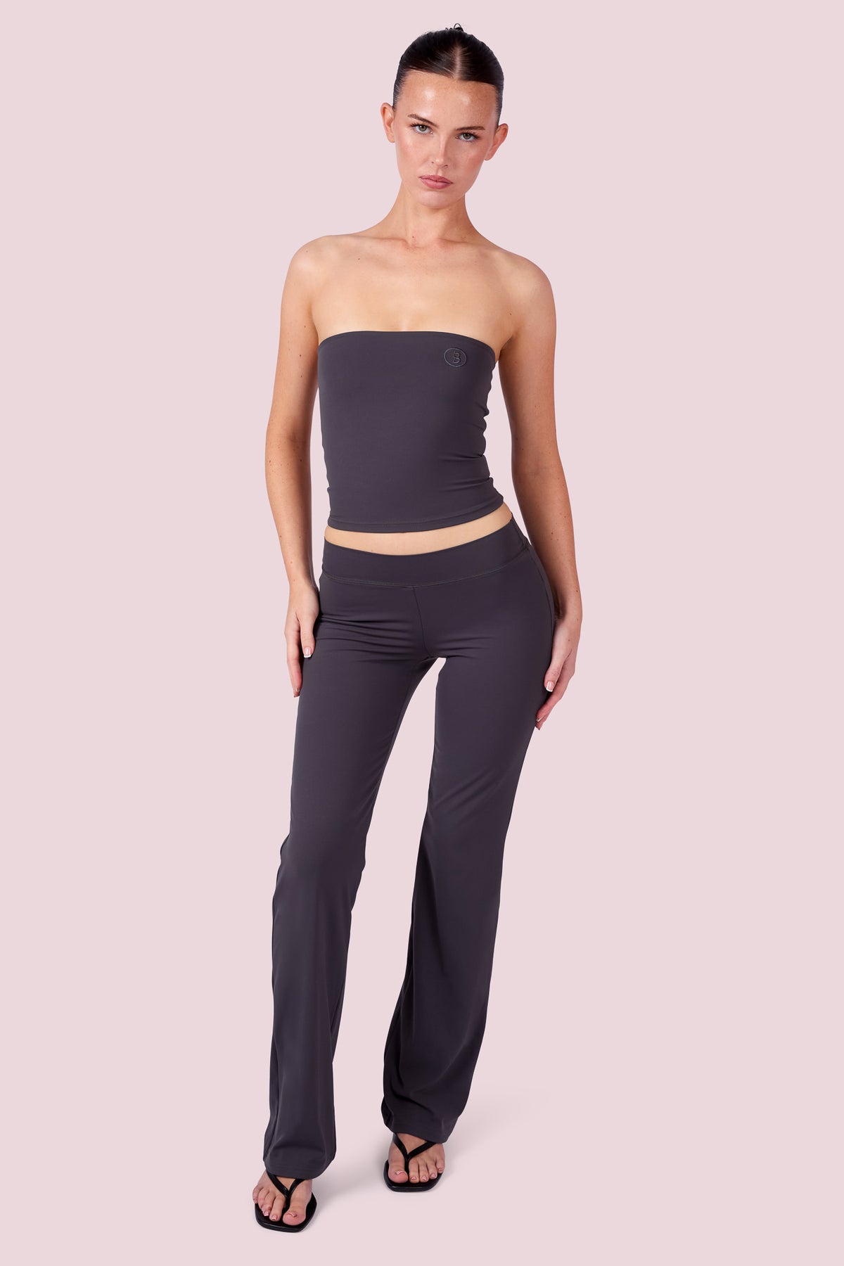 EVERYBODY BASICS TUBE TOP (CHARCOAL)