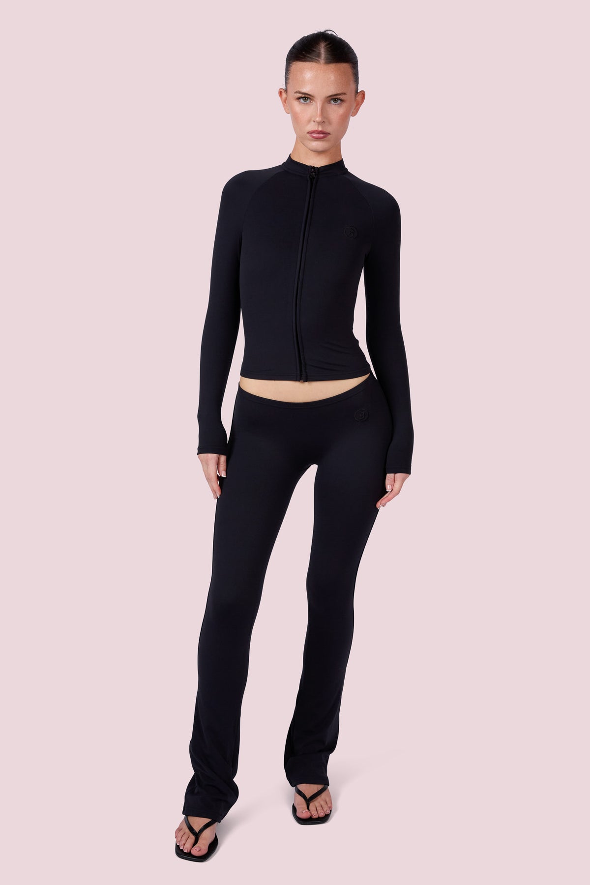 EVERYBODY BASICS ZIP UP (BLACK)