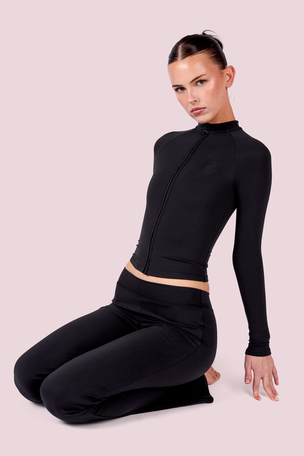 EVERYBODY BASICS ZIP UP (BLACK)