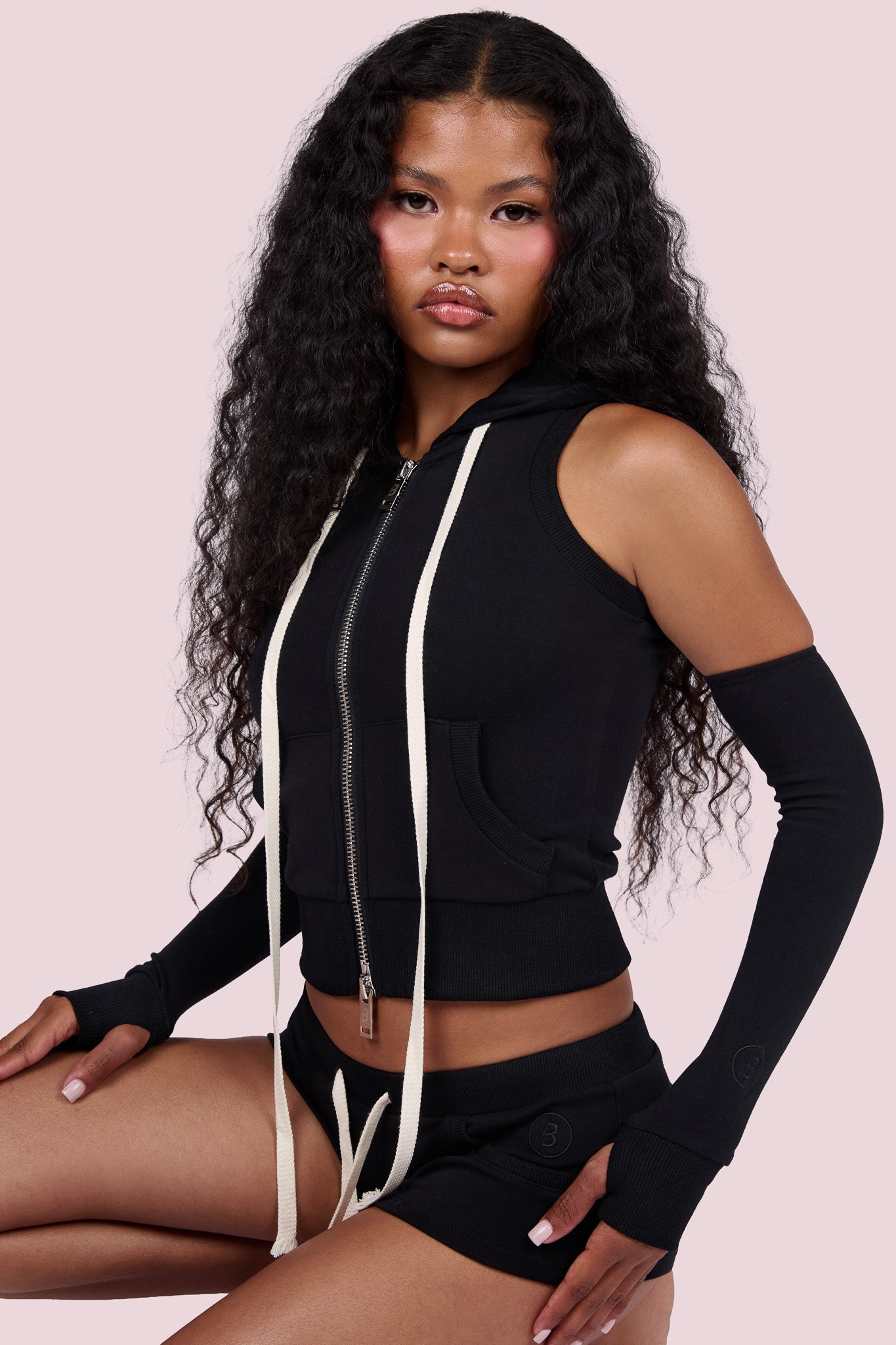 BODY KNITWEAR SLEEVELESS ZIP HOODIE (BLACKBERRY)