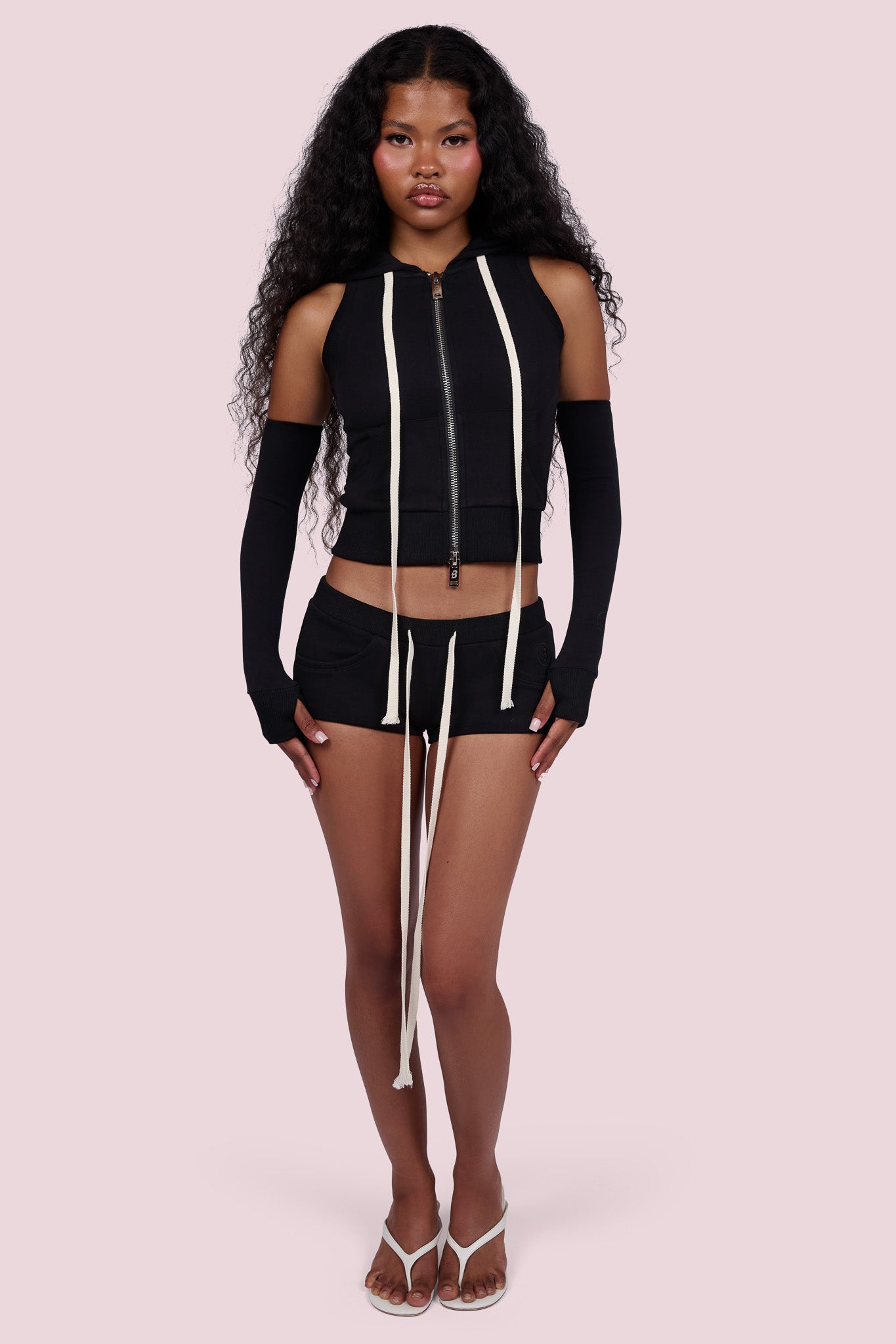 BODY KNITWEAR SLEEVELESS ZIP HOODIE (BLACKBERRY)